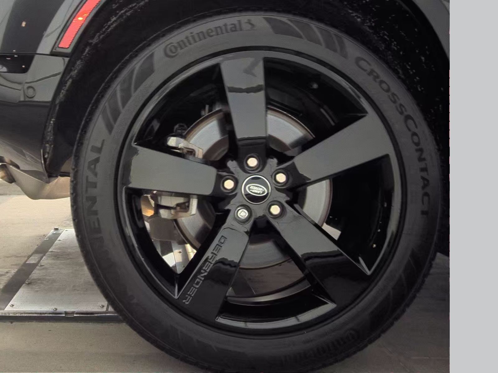 2022 Land Rover Defender 110 X-Dynamic HSE AWD