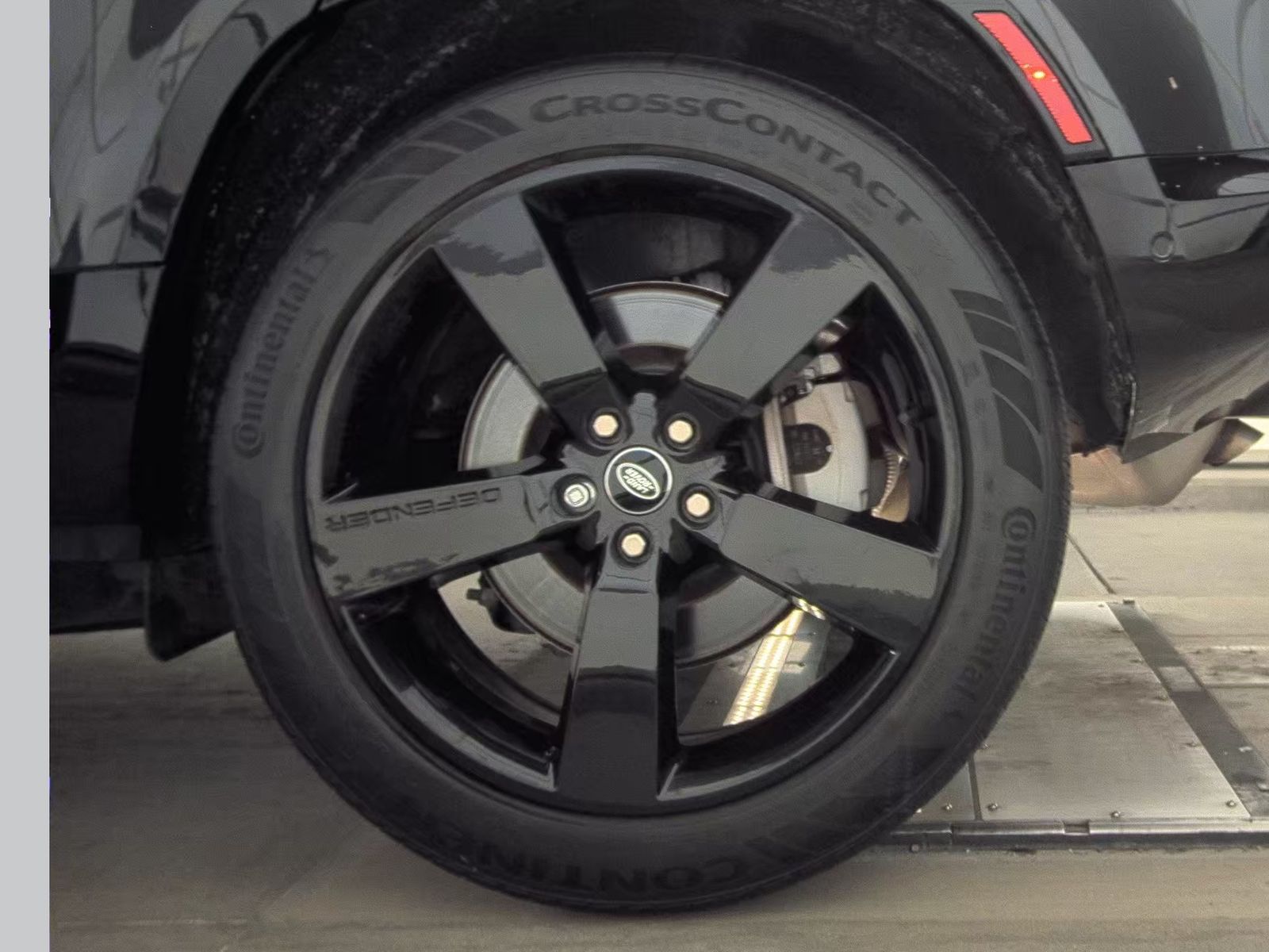 2022 Land Rover Defender 110 X-Dynamic HSE AWD