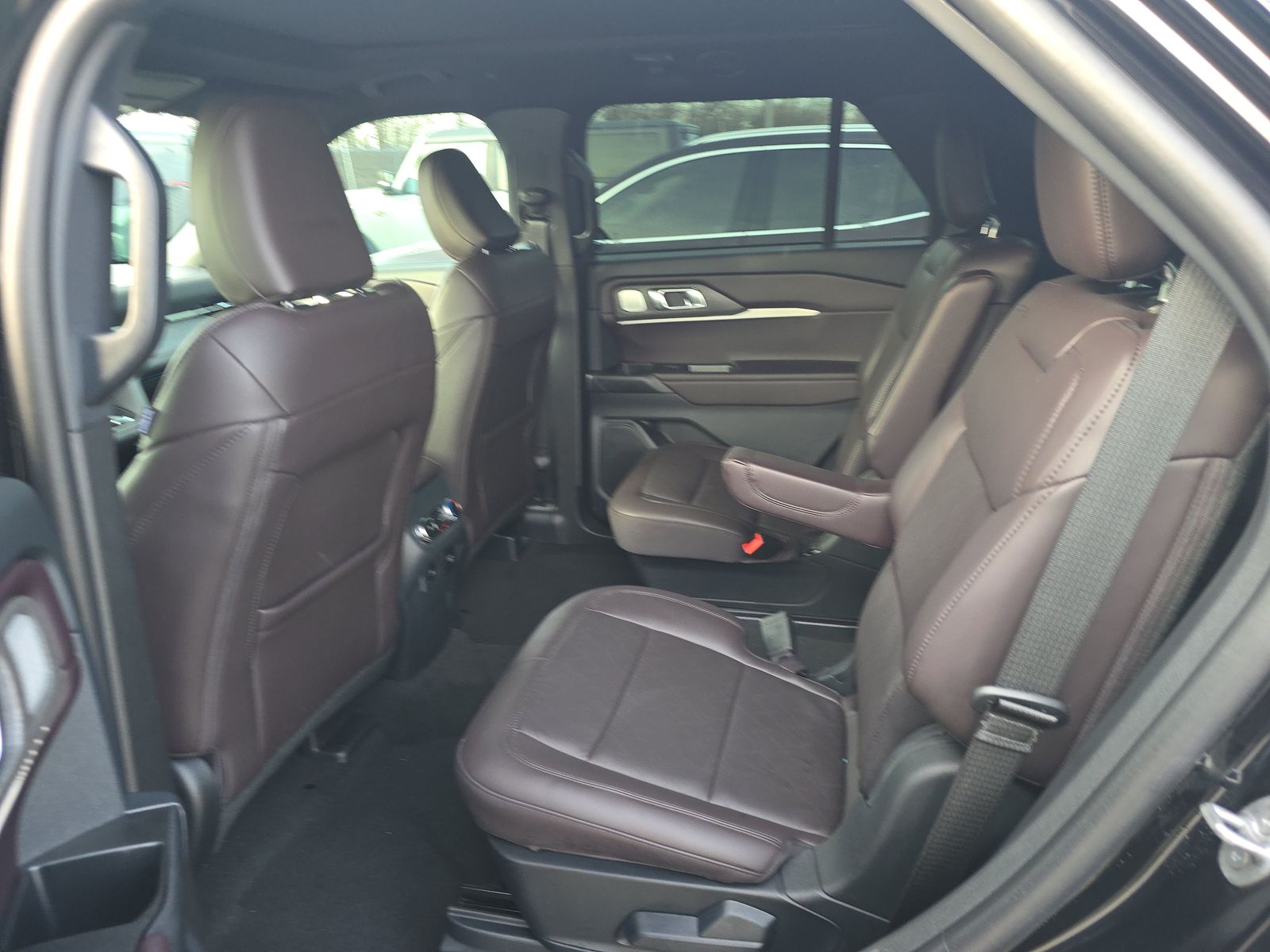 2025 Ford Explorer Platinum RWD