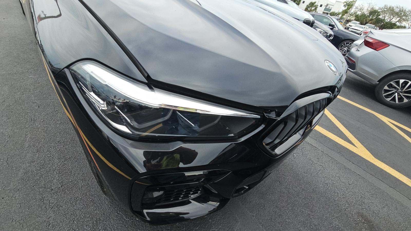 2022 BMW X6 M50i AWD