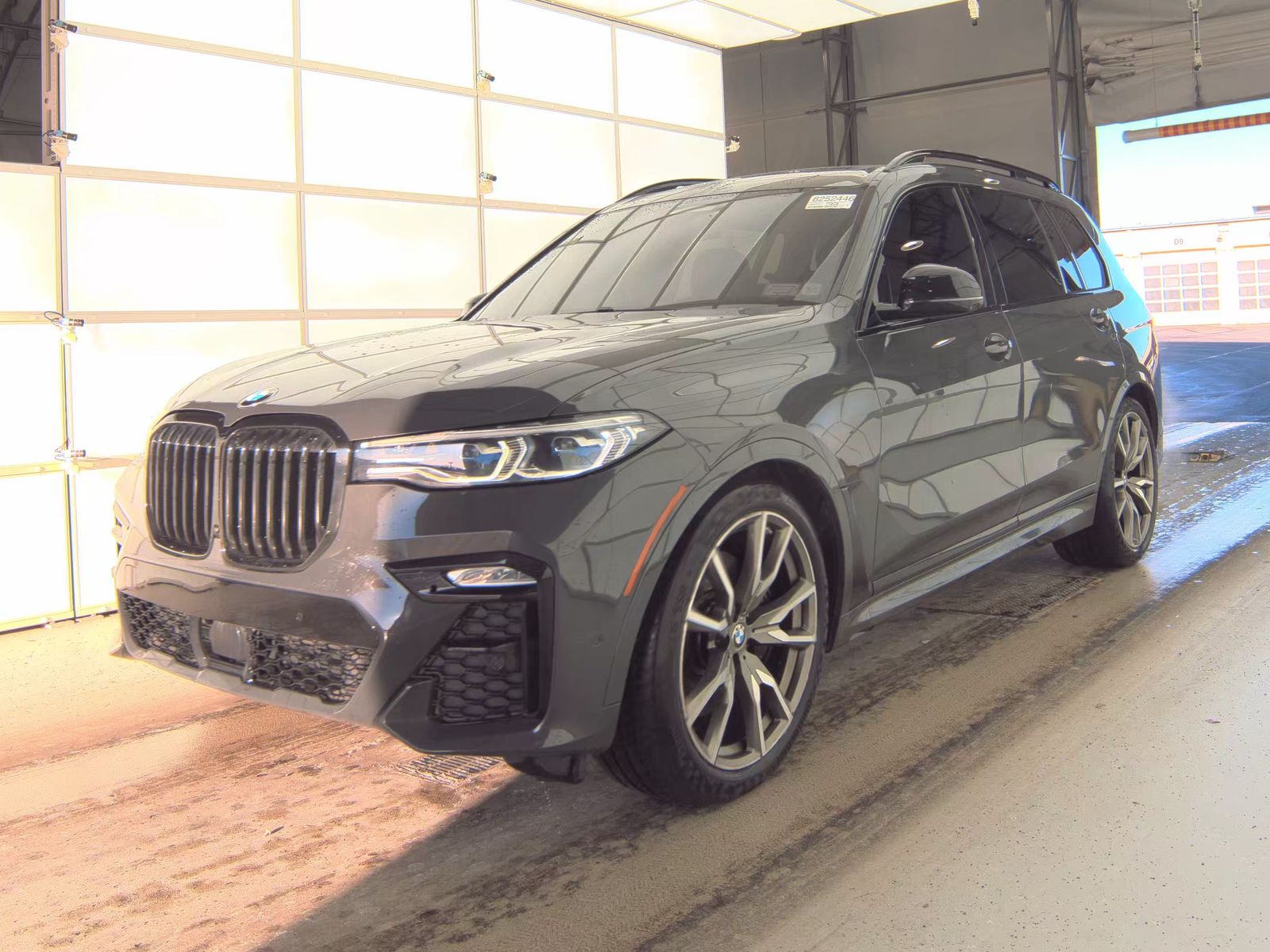 2022 BMW X7 M50i AWD