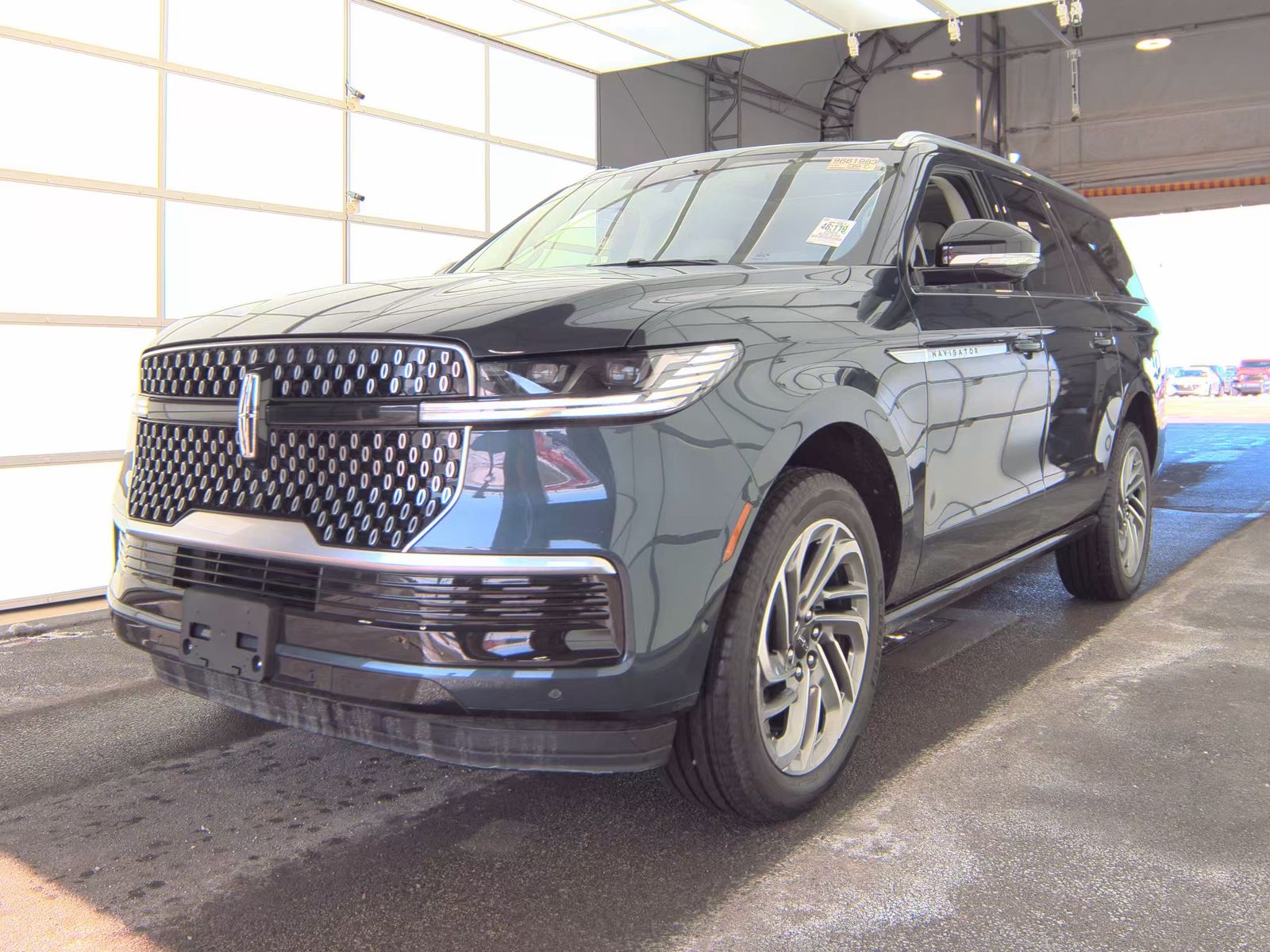2025 Lincoln Navigator L Reserve AWD