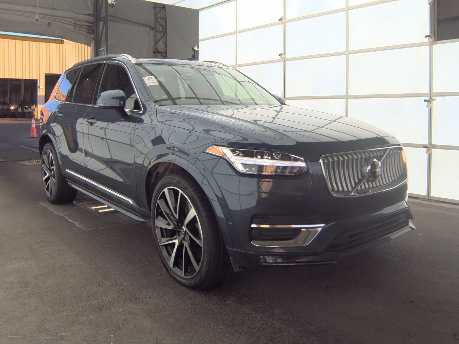 2024 Volvo XC90 B5 Plus AWD