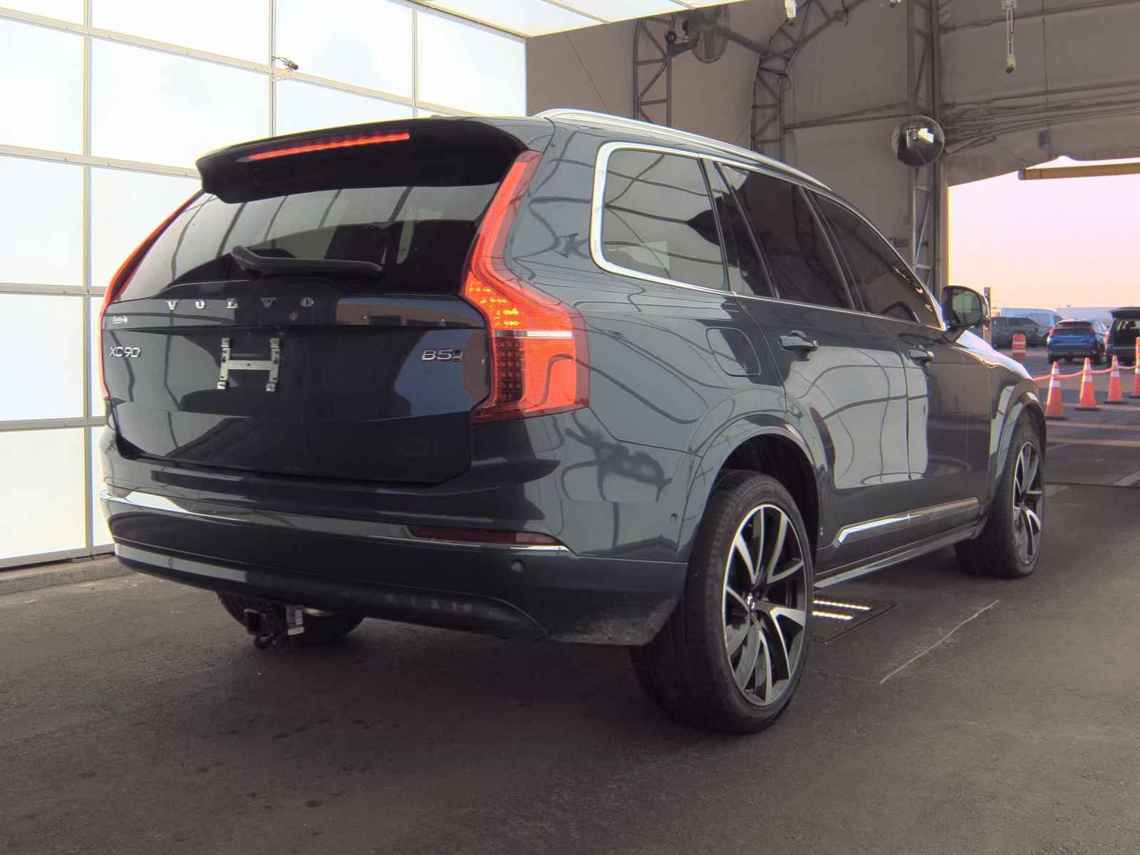 2024 Volvo XC90 B5 Plus AWD