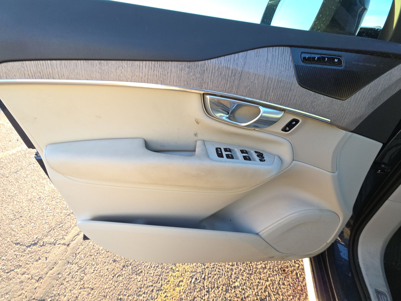 2024 Volvo XC90 B5 Plus AWD