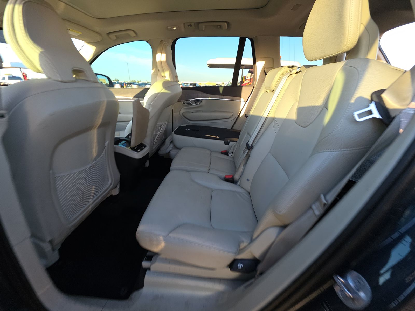 2024 Volvo XC90 B5 Plus AWD