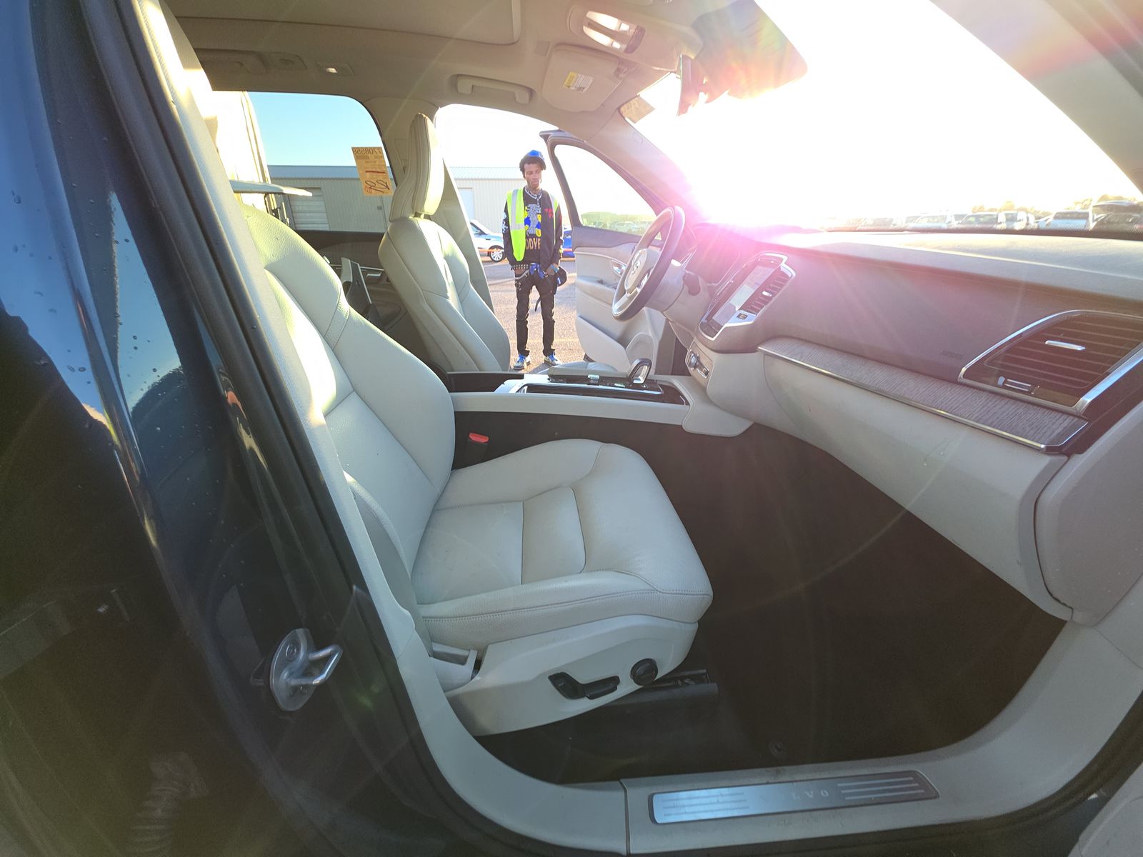 2024 Volvo XC90 B5 Plus AWD