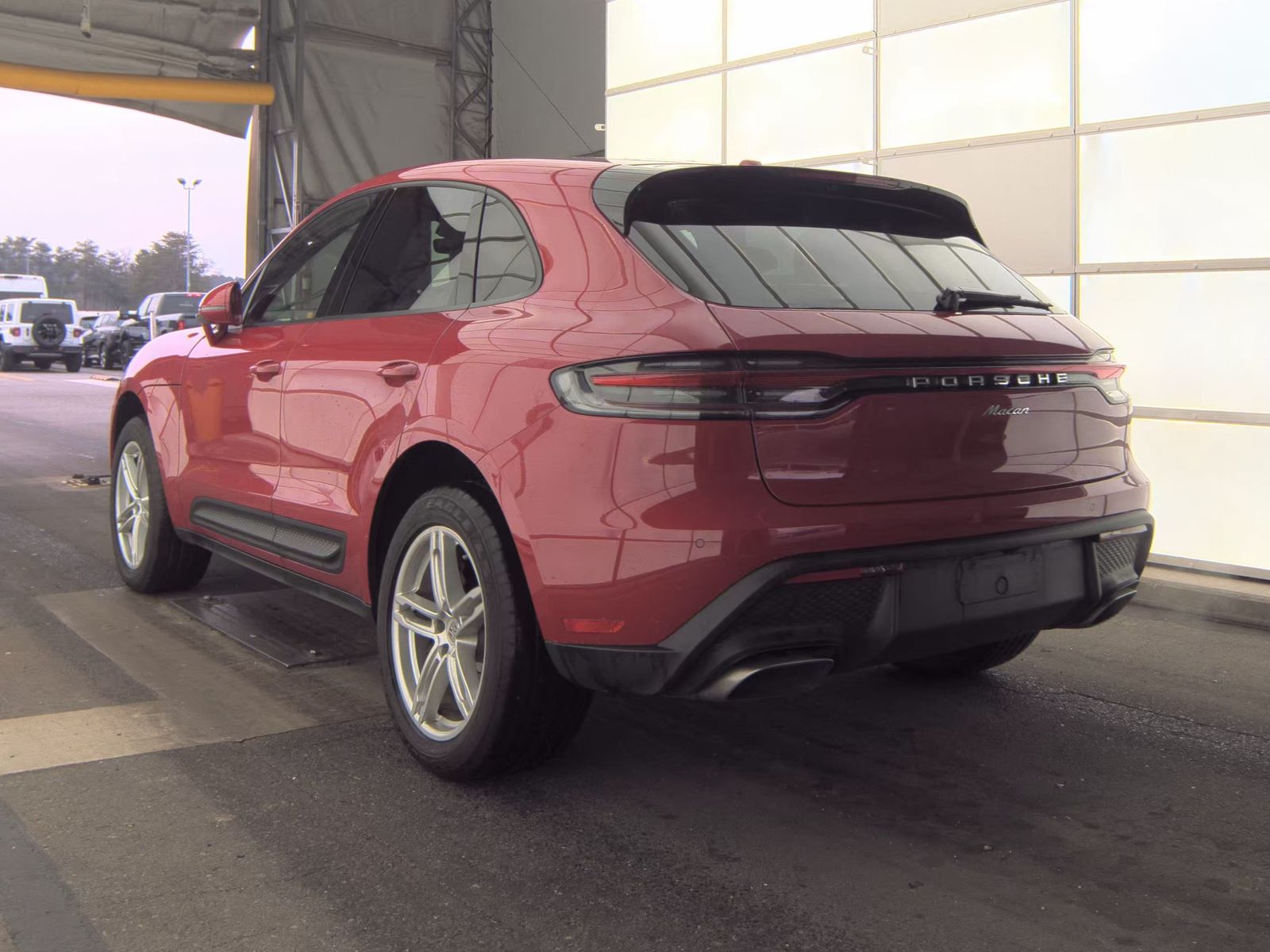 2024 Porsche Macan Base AWD