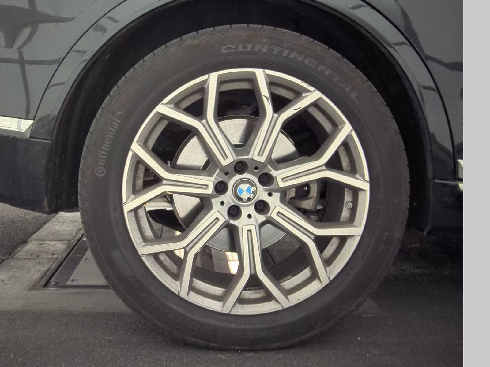 2025 BMW X7 xDrive40i AWD