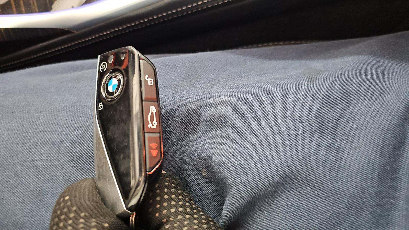 2025 BMW X7 xDrive40i AWD