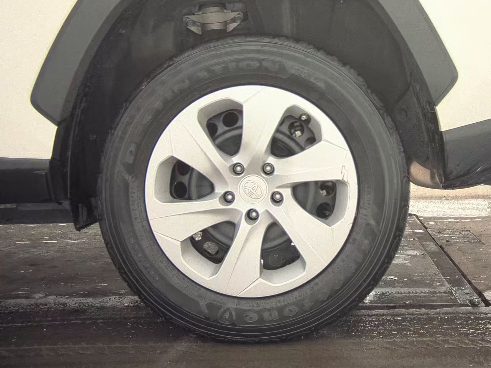 2024 Toyota RAV4 LE AWD