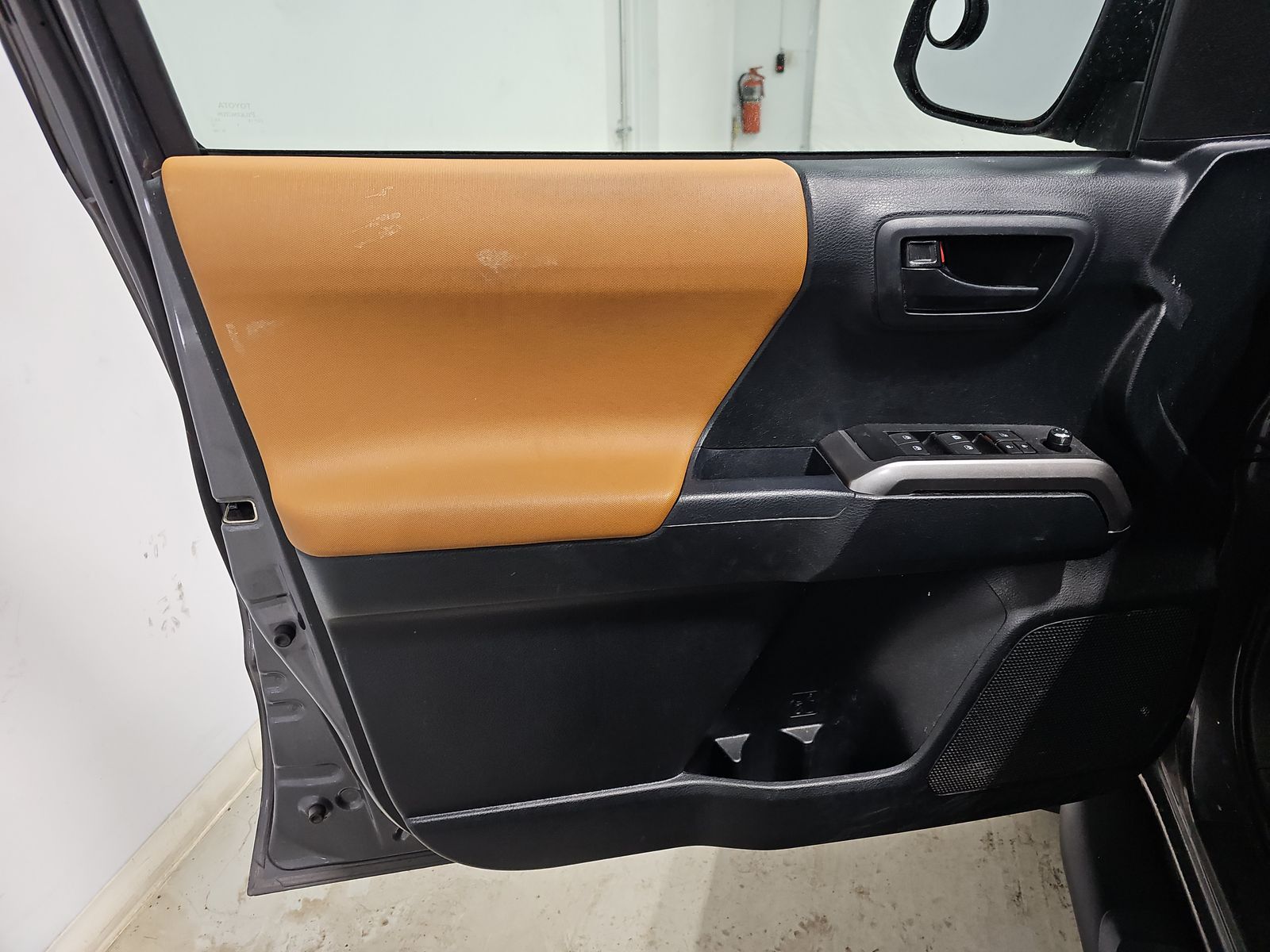 2017 Toyota Tacoma SR5 AWD