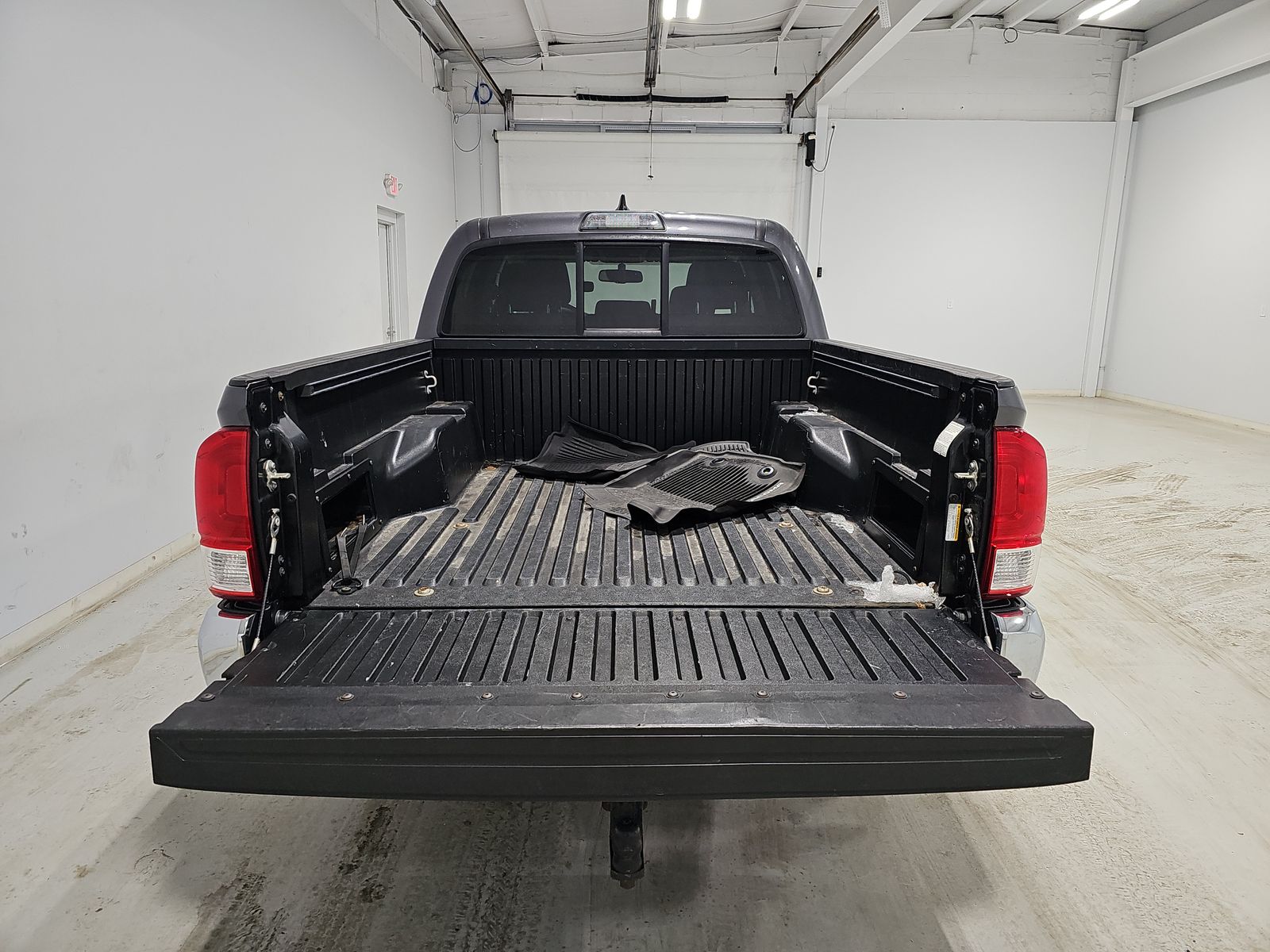 2017 Toyota Tacoma SR5 AWD