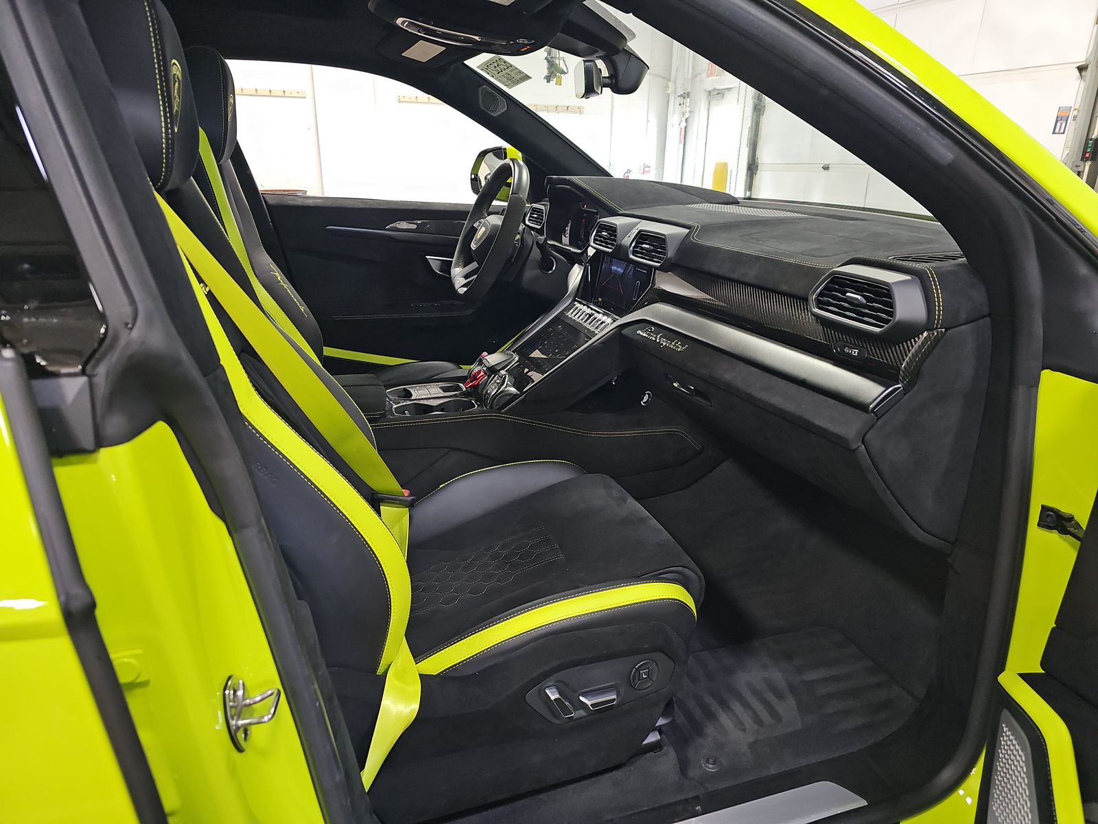 2024 Lamborghini Urus Performante AWD