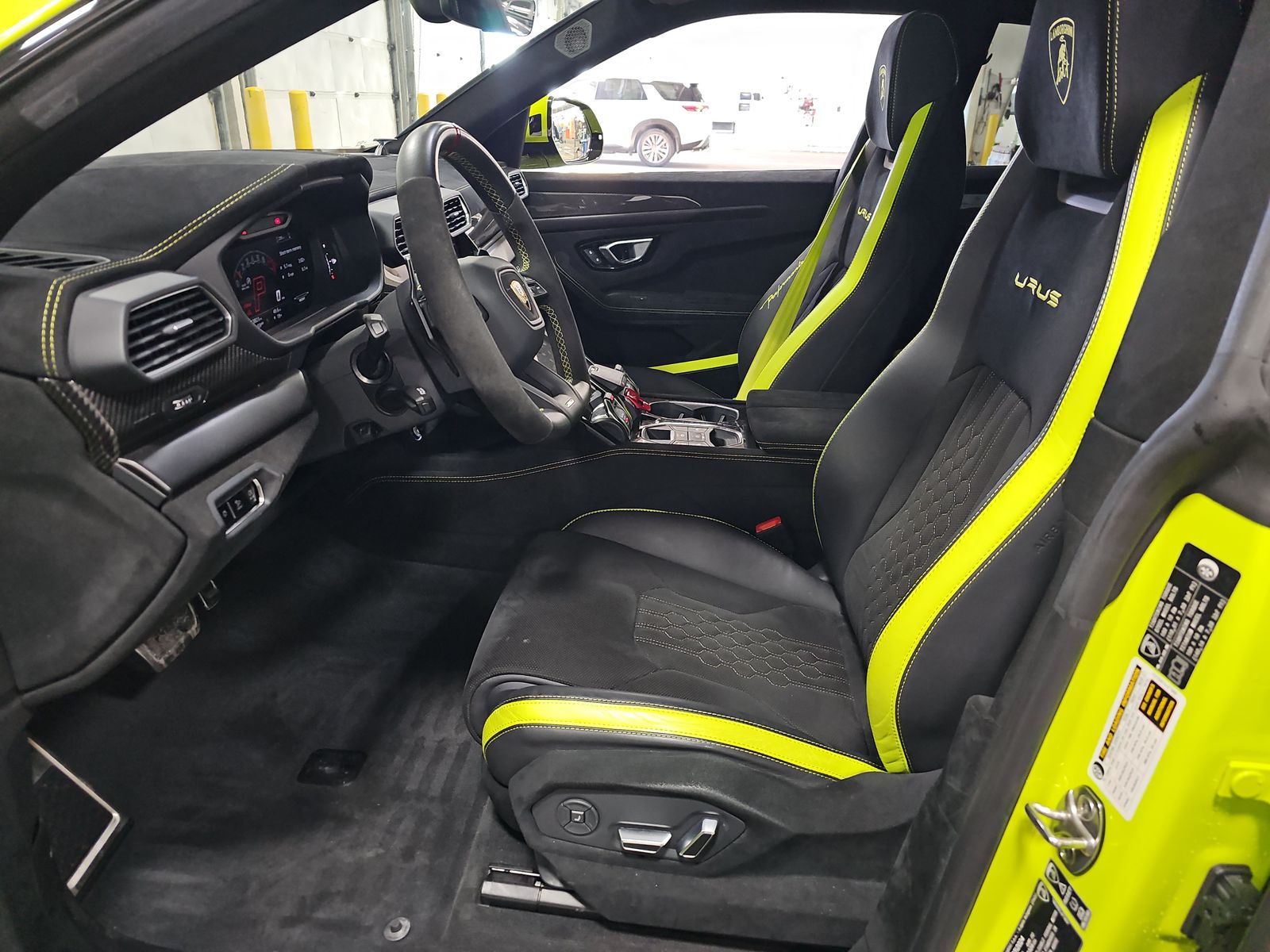 2024 Lamborghini Urus Performante AWD