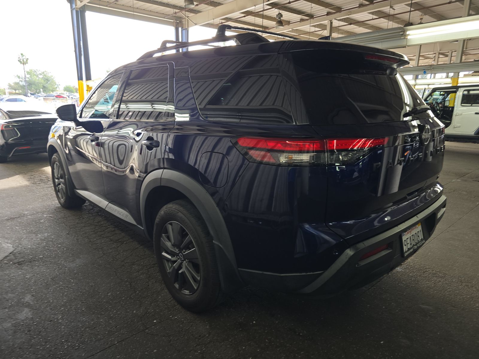 2023 Nissan Pathfinder SV FWD