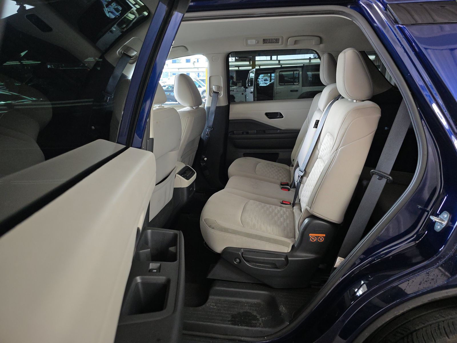 2023 Nissan Pathfinder SV FWD