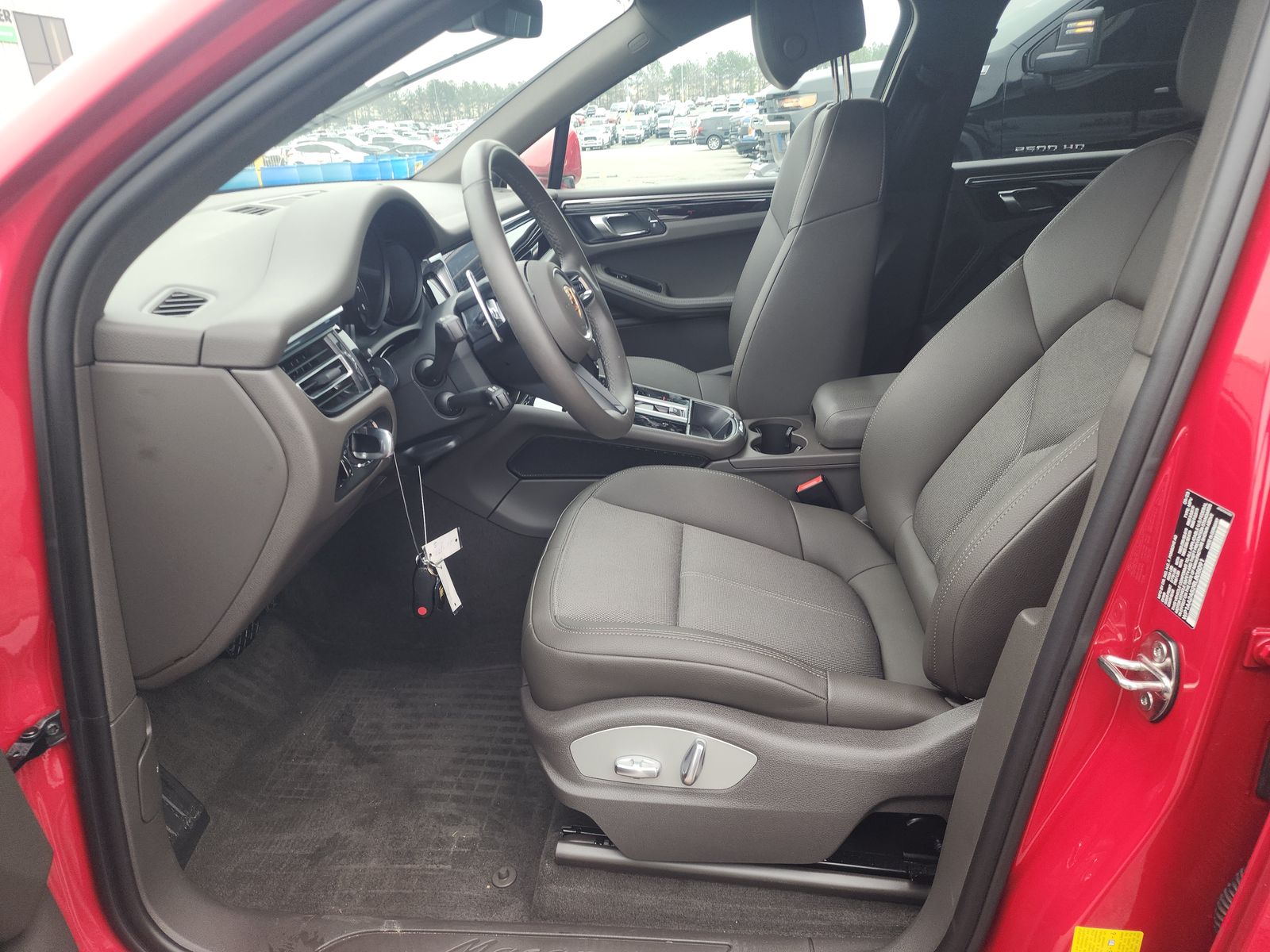 2024 Porsche Macan Base AWD