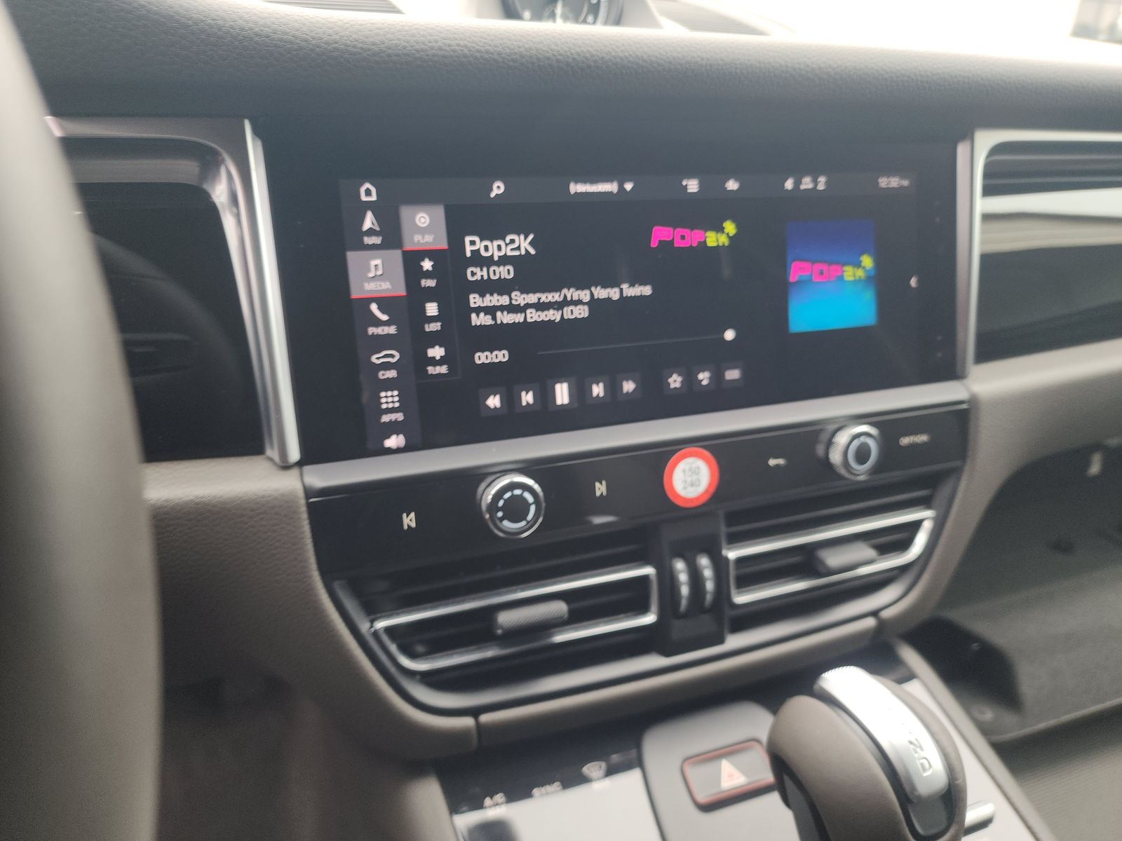 2024 Porsche Macan Base AWD