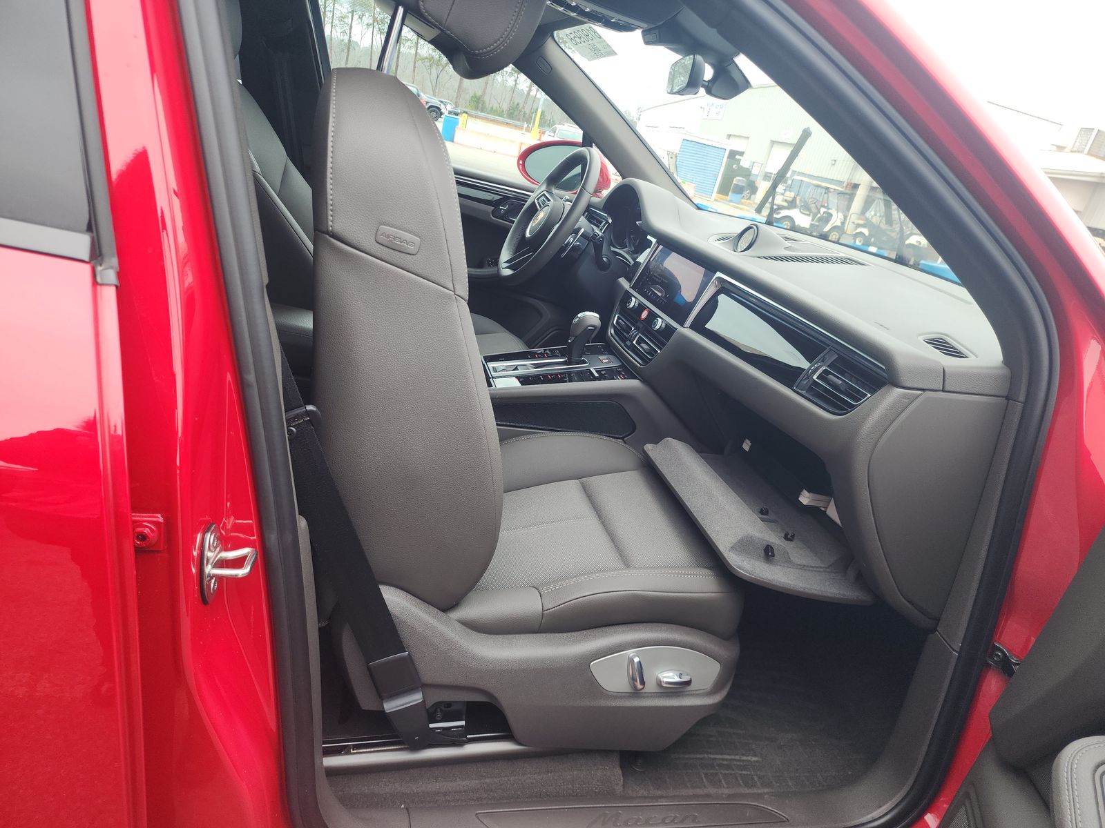 2024 Porsche Macan Base AWD