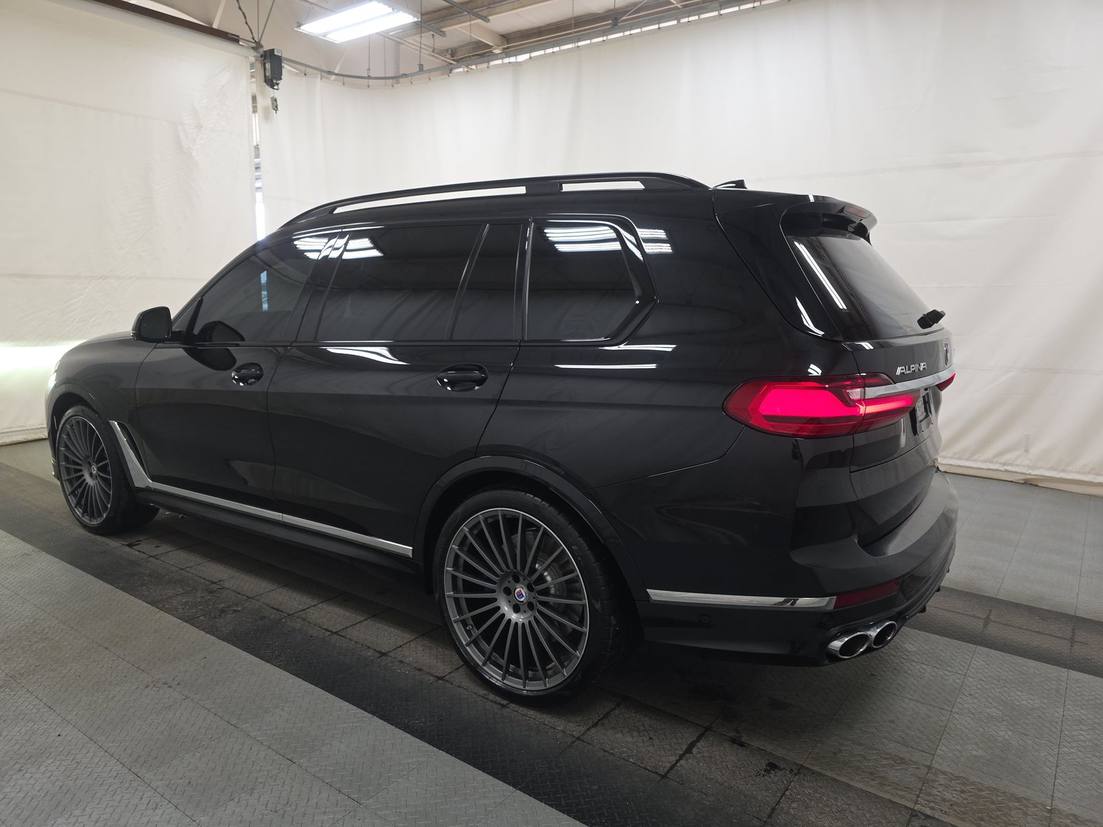 2021 BMW X7 ALPINA XB7 AWD