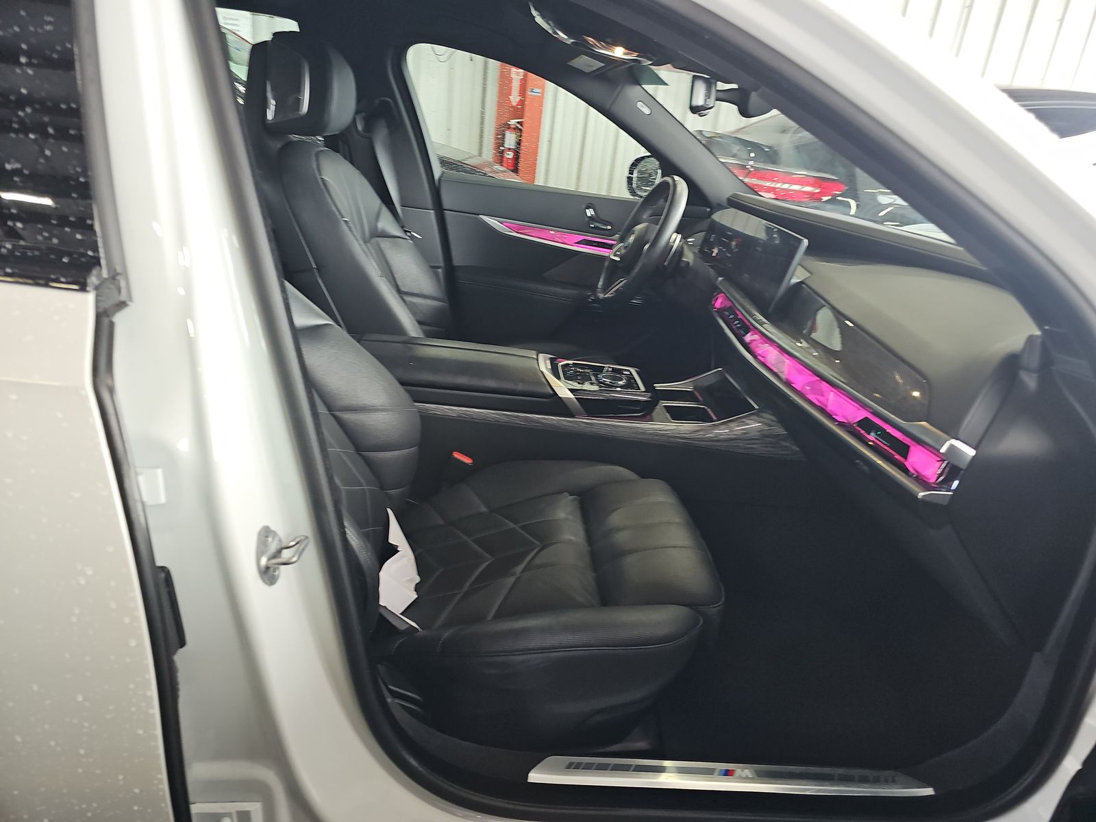 2025 BMW 7 Series 740i RWD