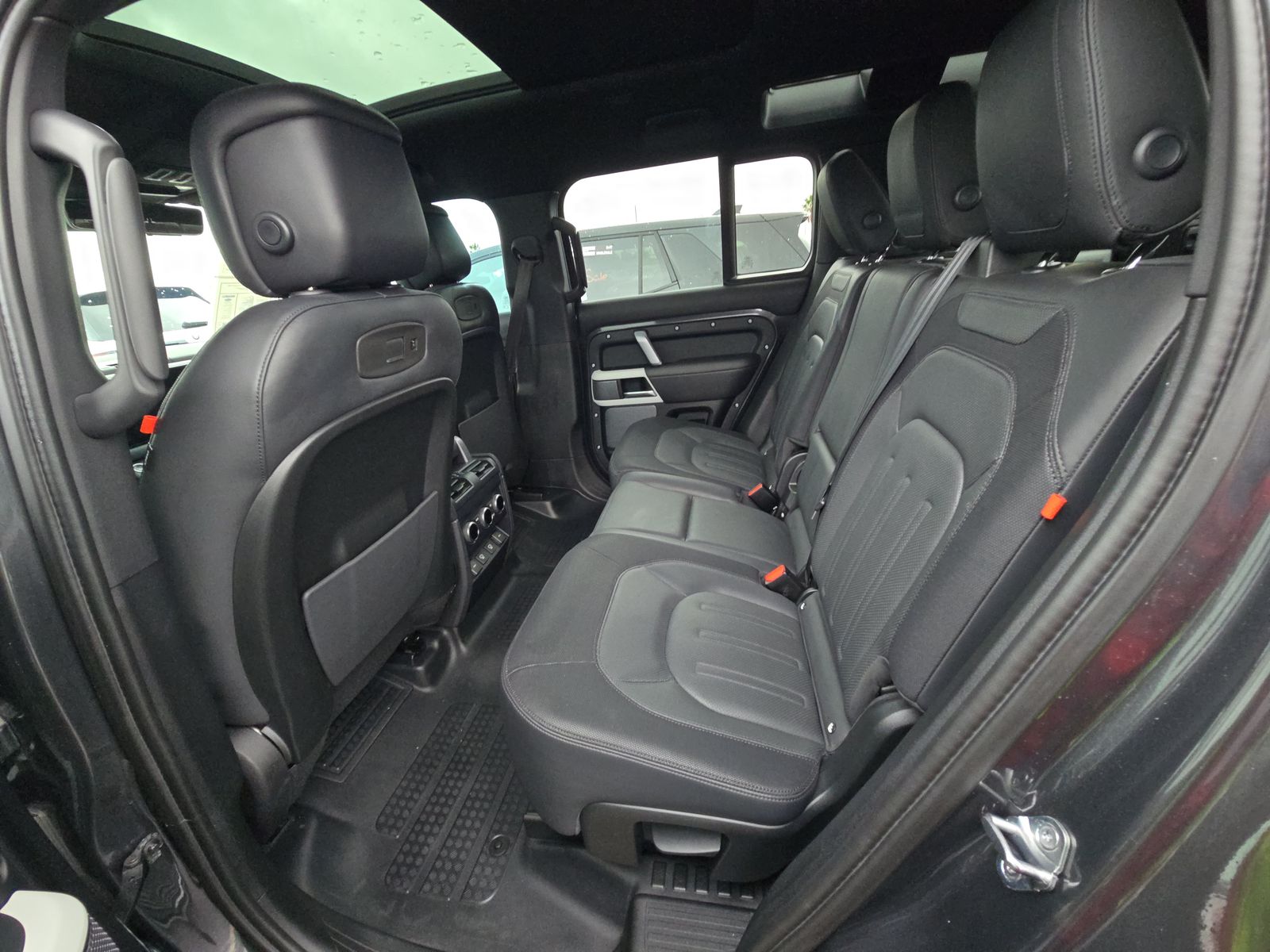 2022 Land Rover Defender 110 X-Dynamic HSE AWD