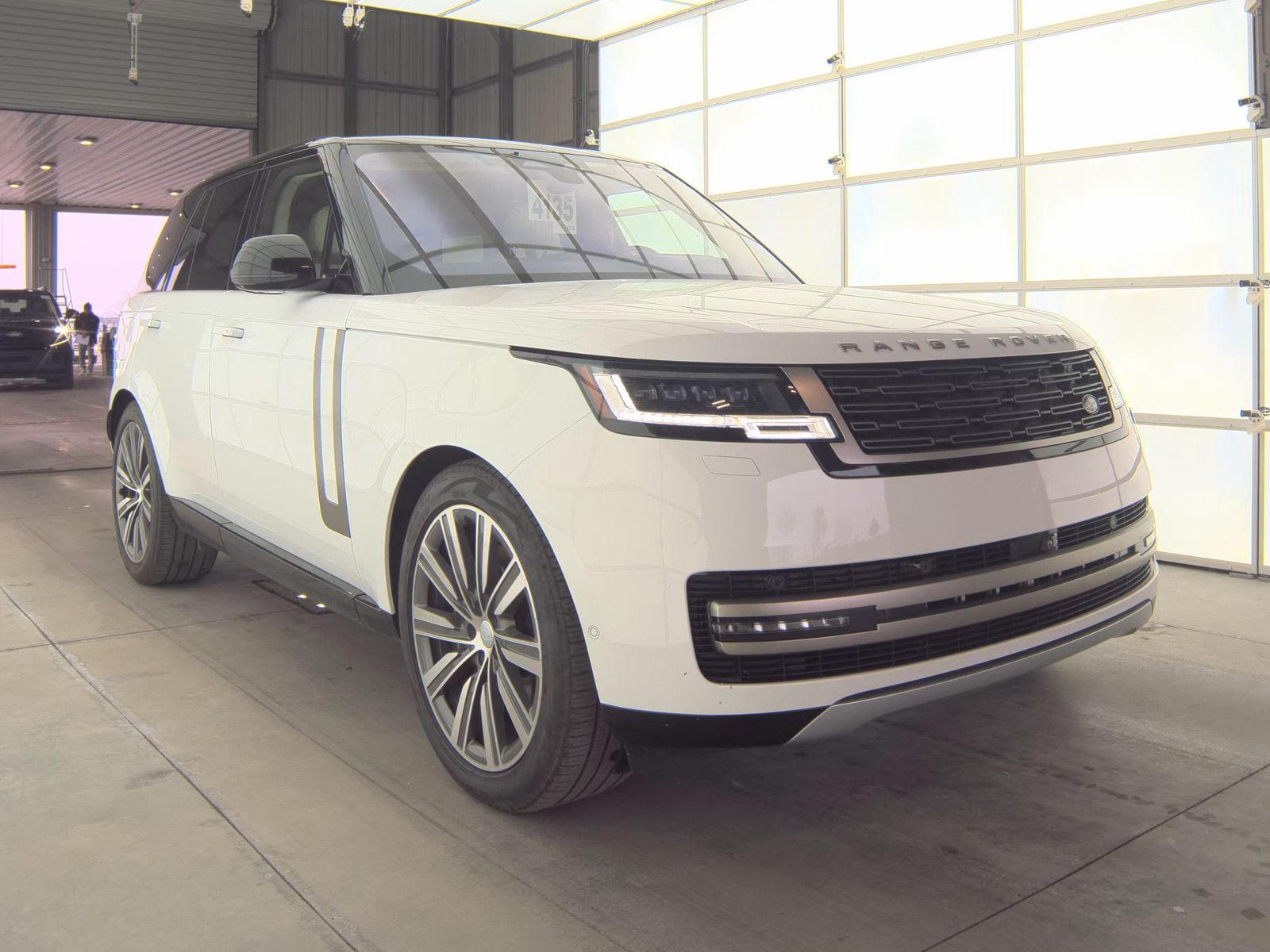 2023 Land Rover Range Rover SE AWD