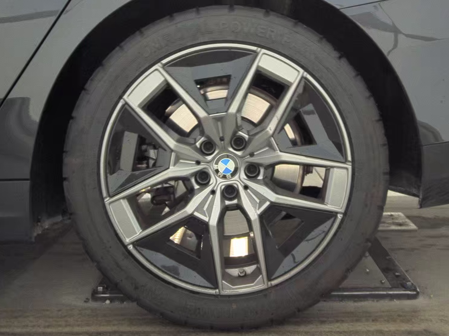 2026 BMW 5 Series 530i xDrive AWD