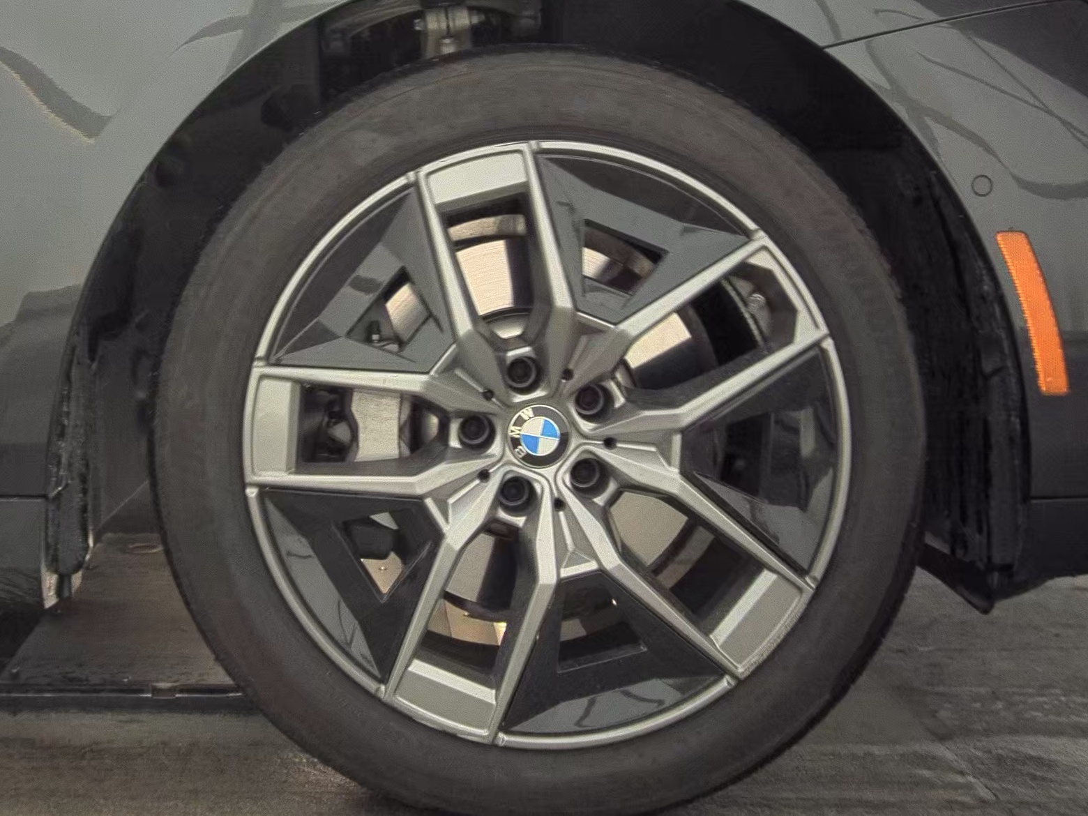 2026 BMW 5 Series 530i xDrive AWD