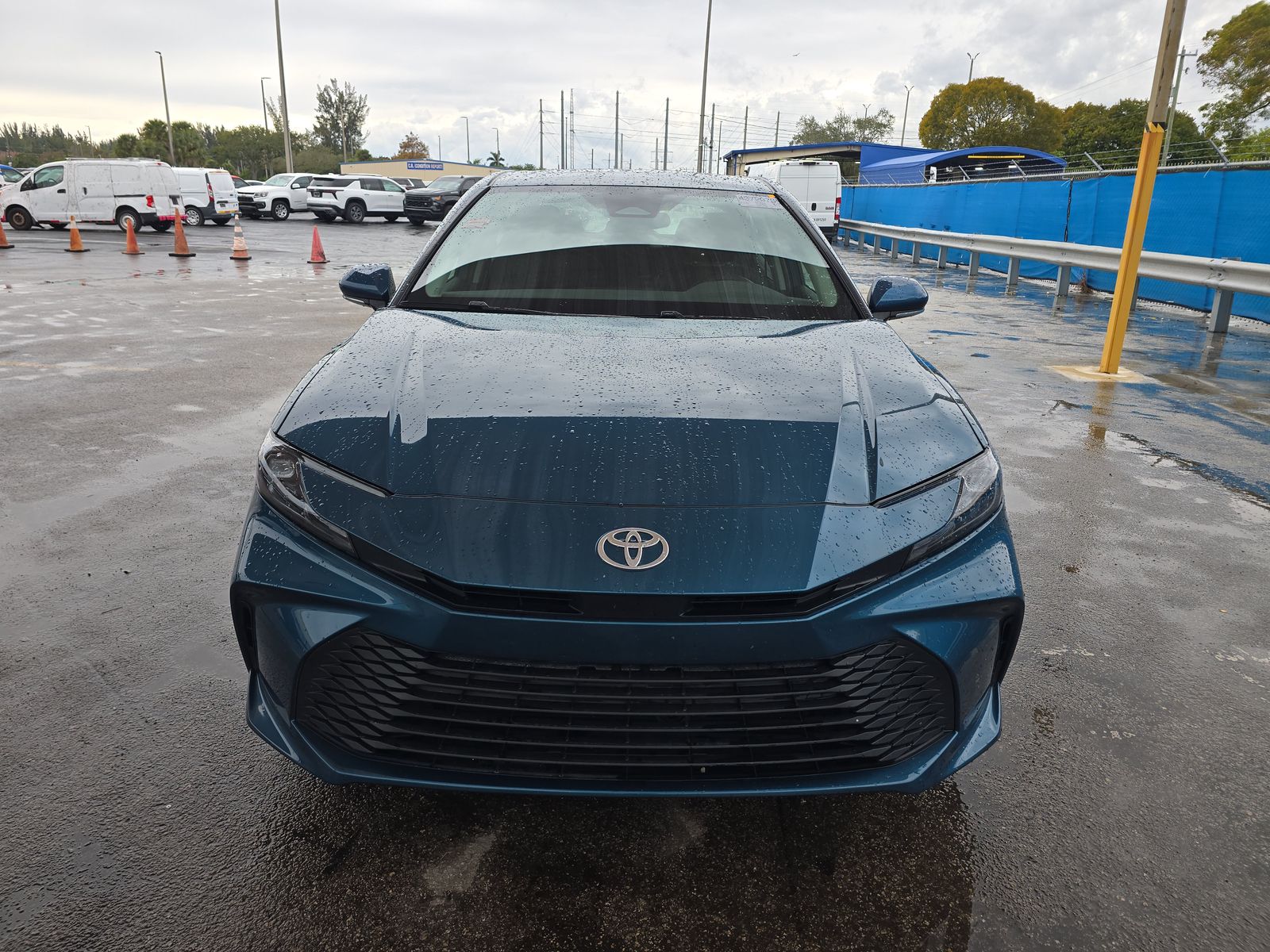 2025 Toyota Camry LE FWD