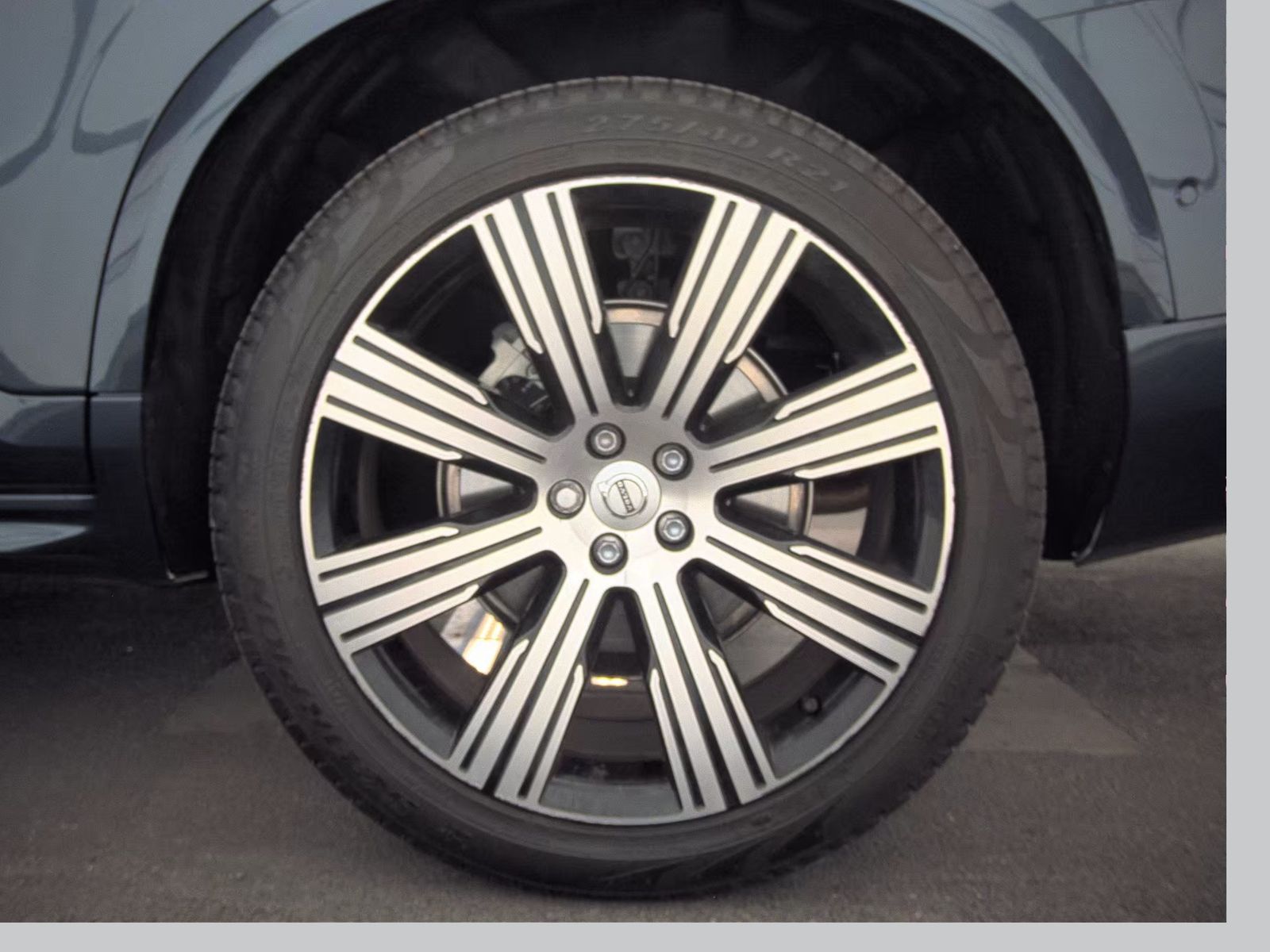 2025 Volvo XC90 B6 Plus AWD