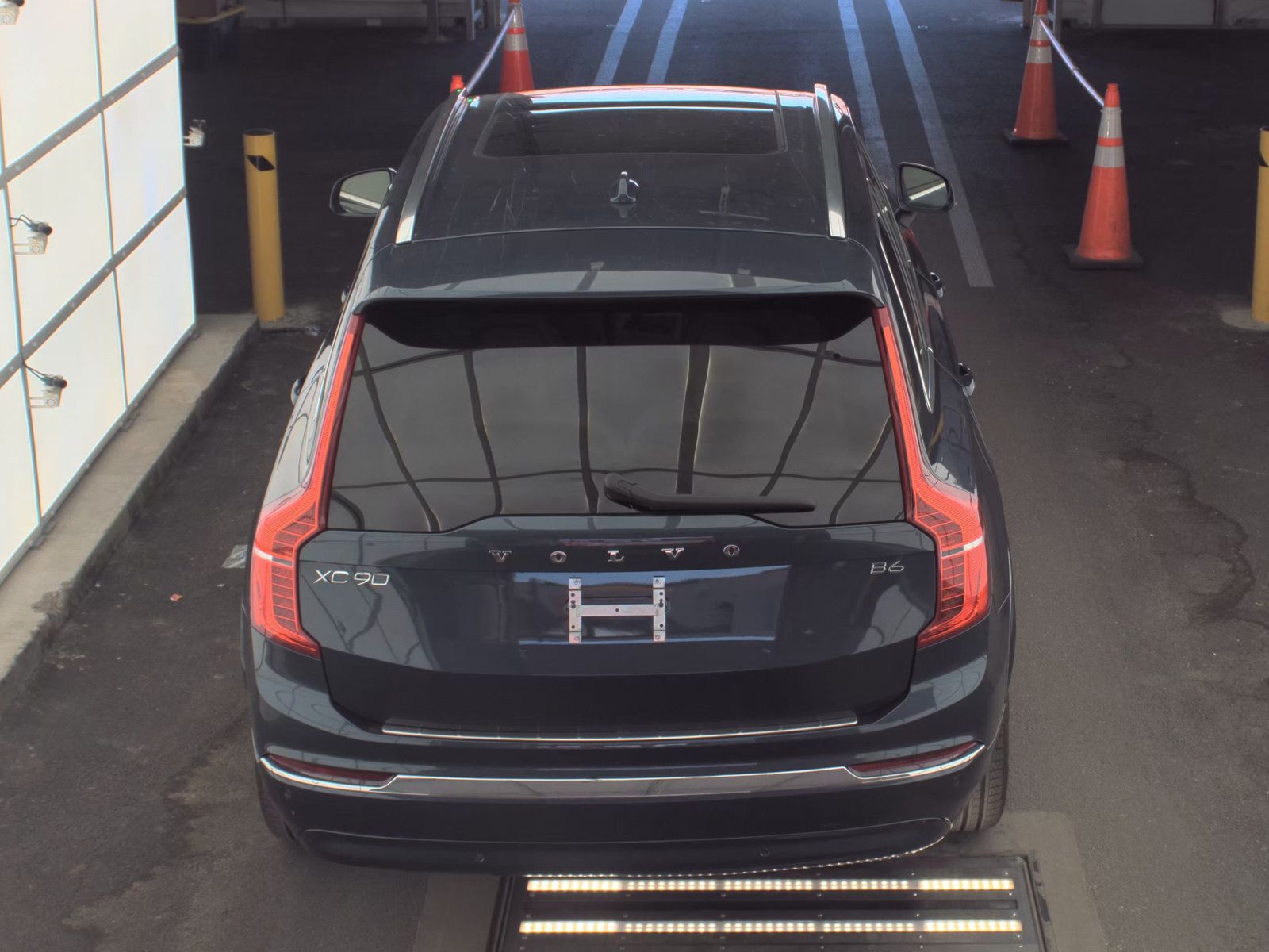 2025 Volvo XC90 B6 Plus AWD