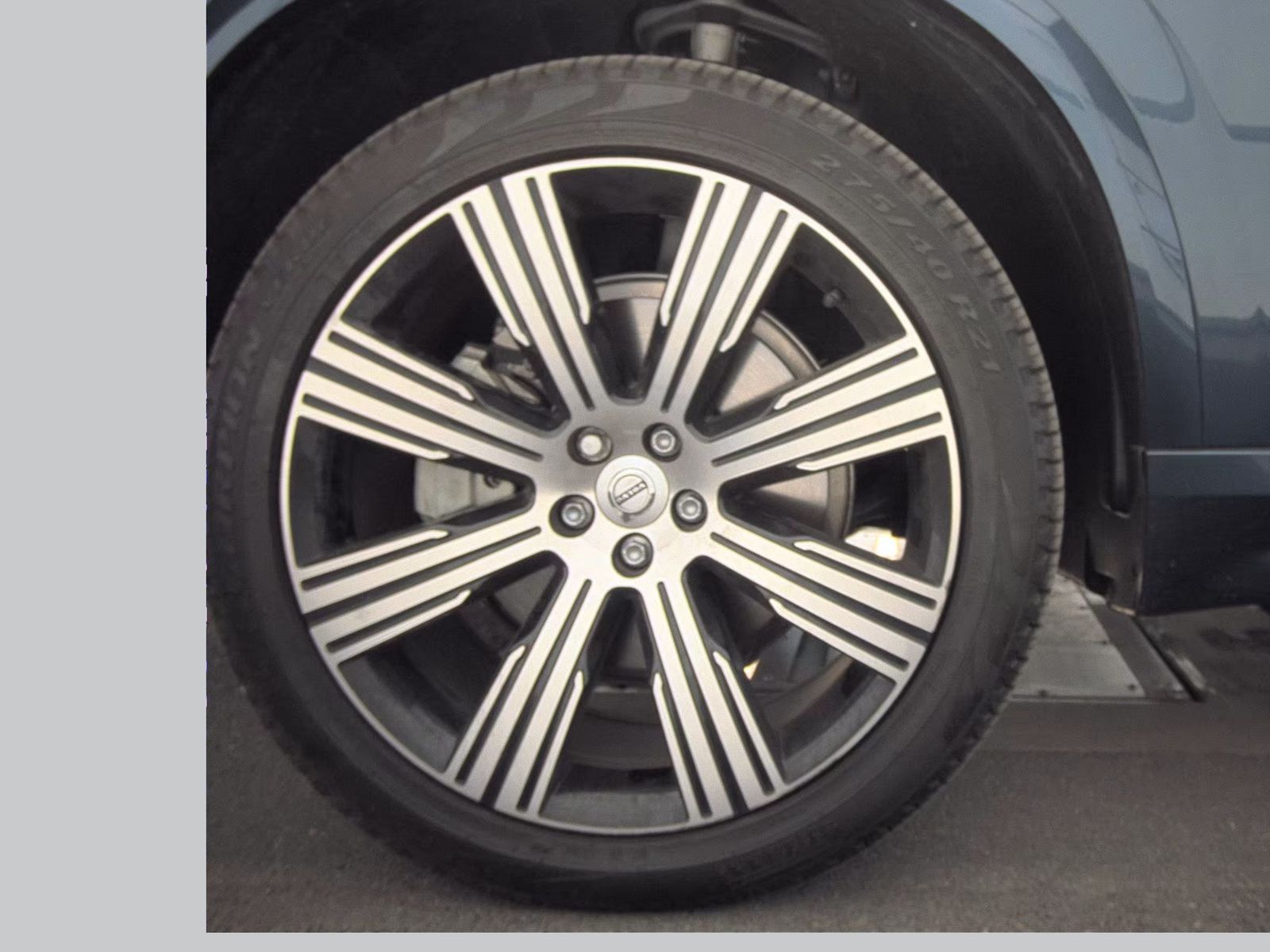 2025 Volvo XC90 B6 Plus AWD