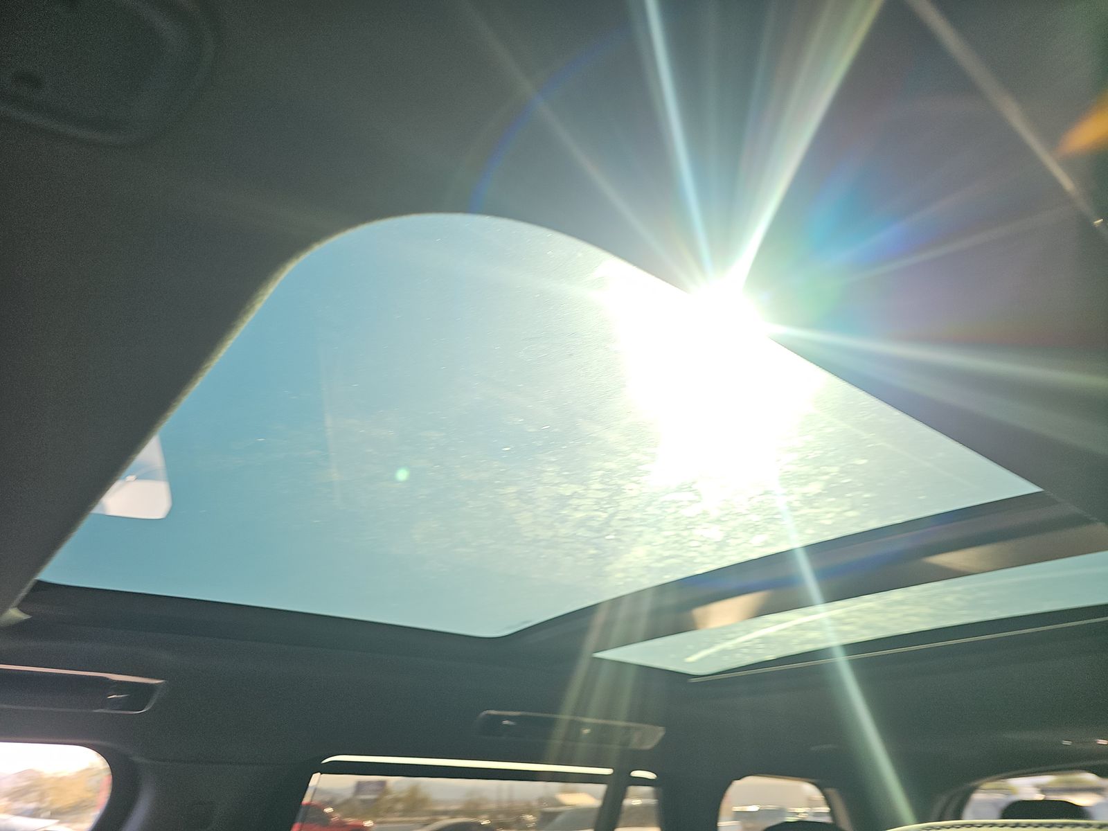 2025 Land Rover Range Rover SE LWB AWD