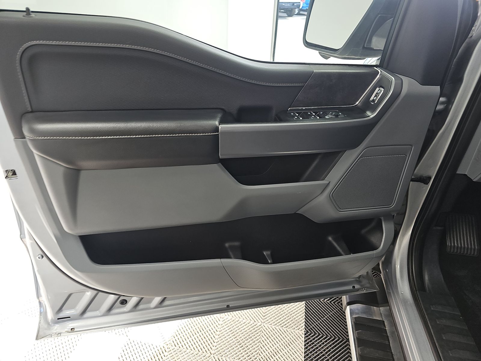 2024 Ford F-150 XLT AWD