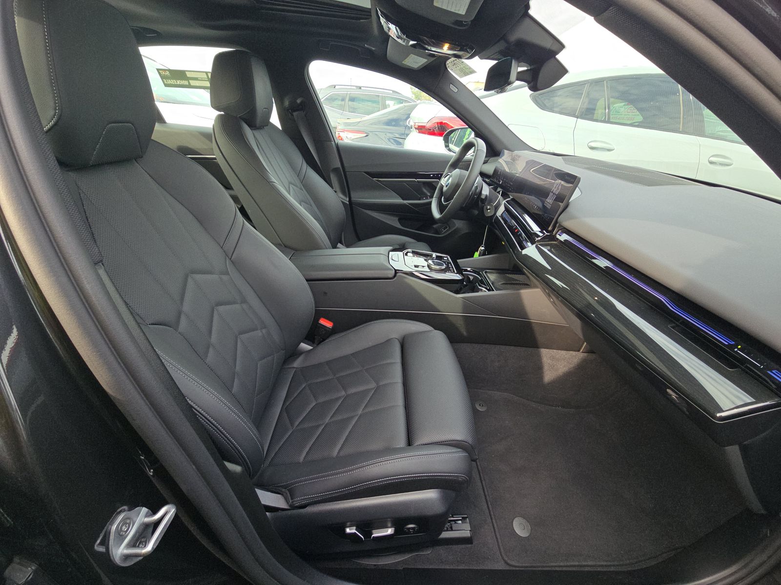 2025 BMW 5 Series 530i RWD