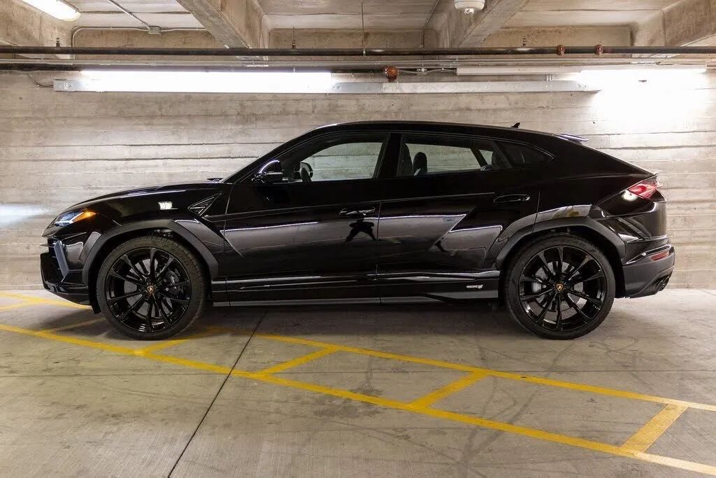 2023 Lamborghini Urus S AWD