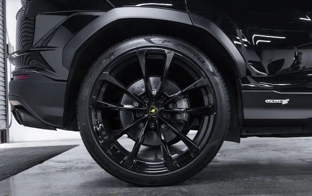 2023 Lamborghini Urus S AWD