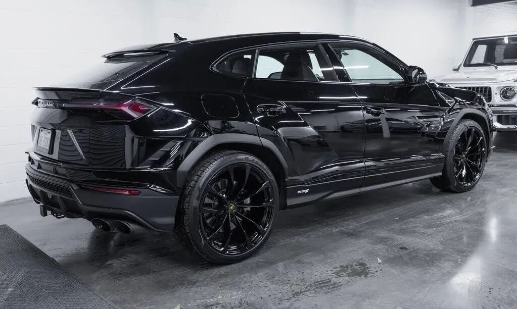 2023 Lamborghini Urus S AWD