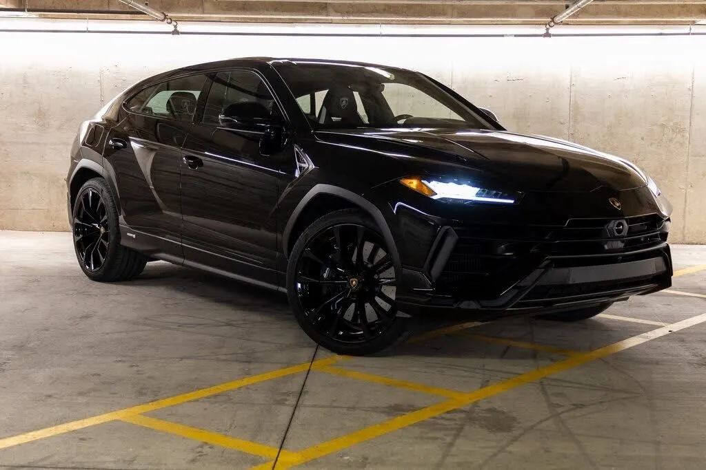 2023 Lamborghini Urus S AWD