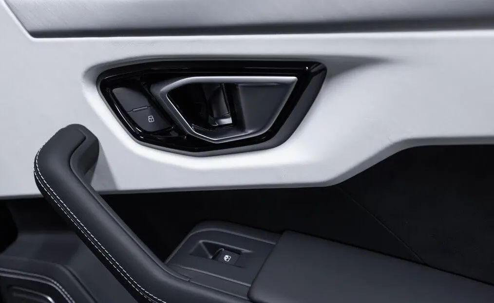 2023 Lamborghini Urus S AWD