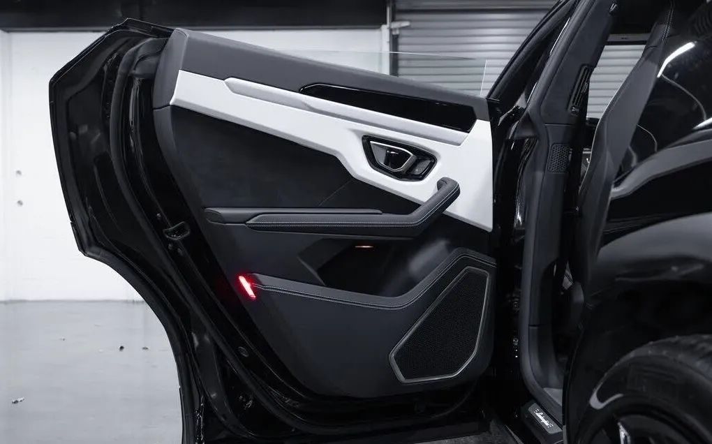 2023 Lamborghini Urus S AWD