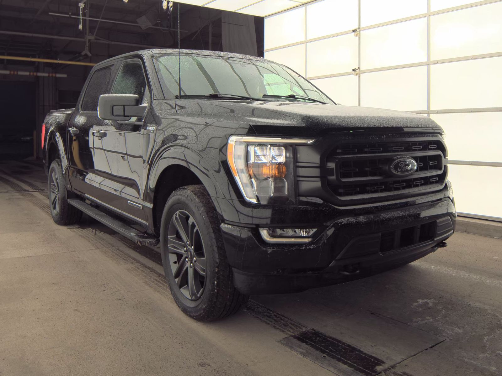 2023 Ford F-150 Hybrid XLT AWD