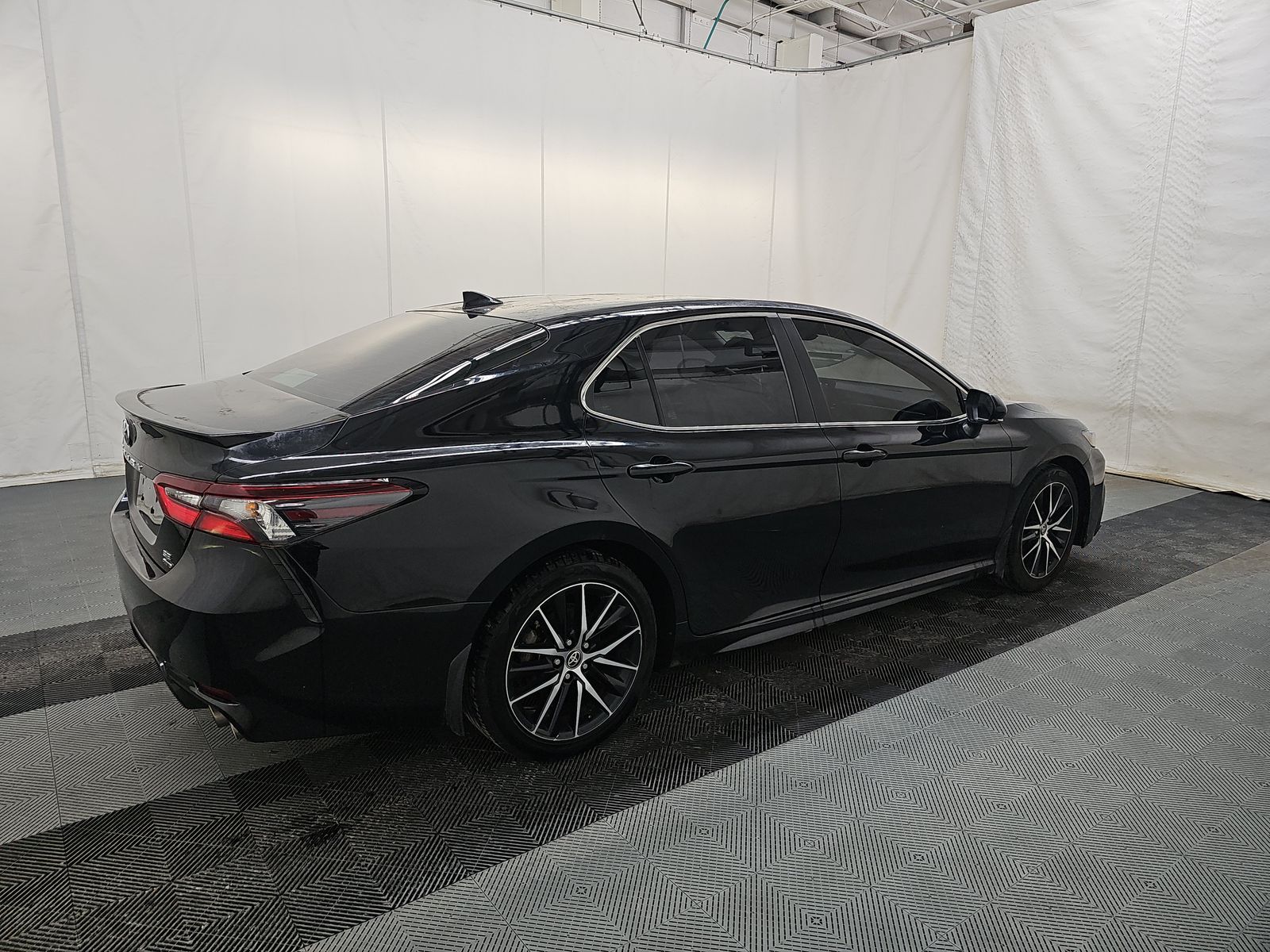 2021 Toyota Camry SE AWD