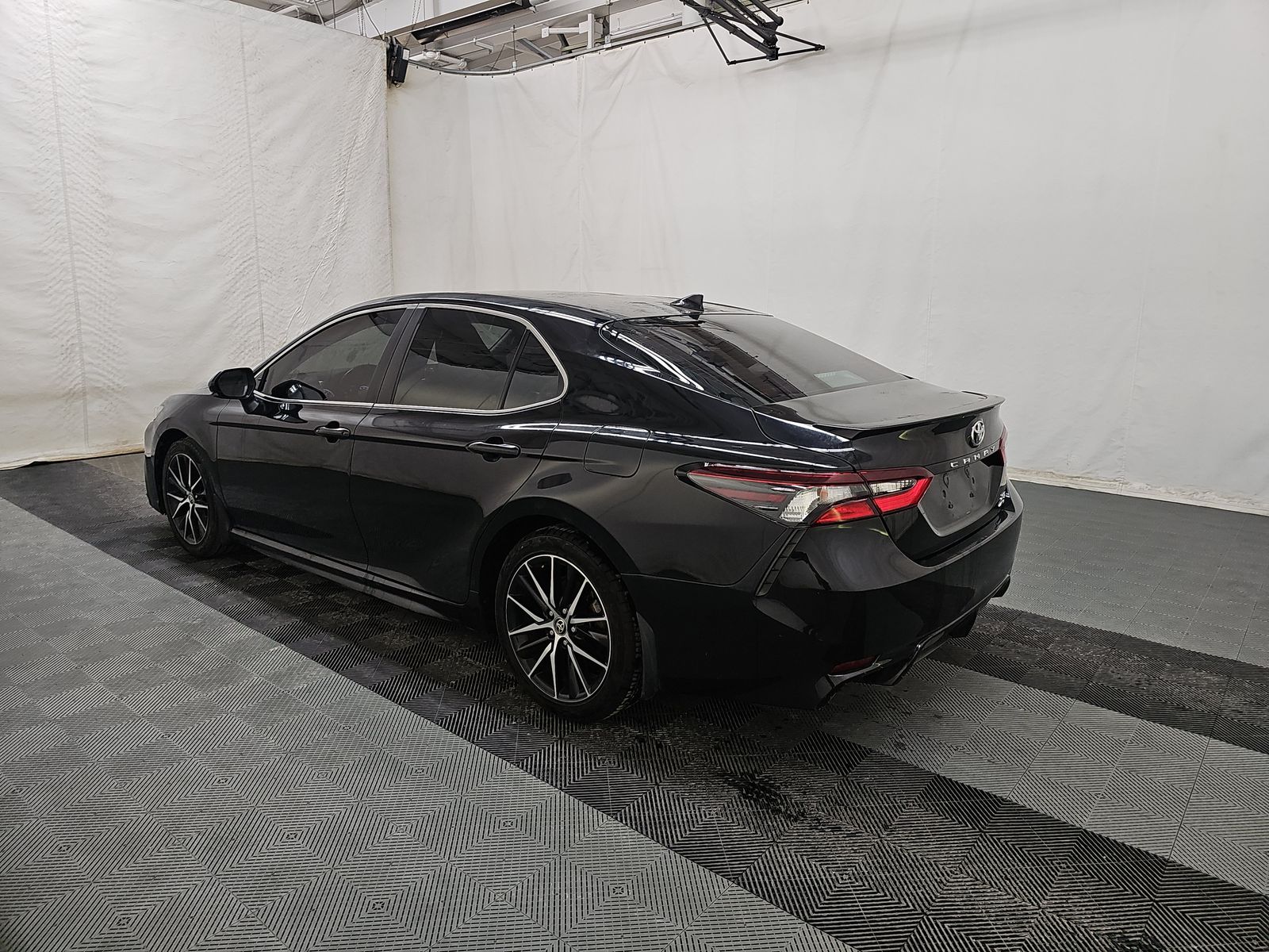 2021 Toyota Camry SE AWD