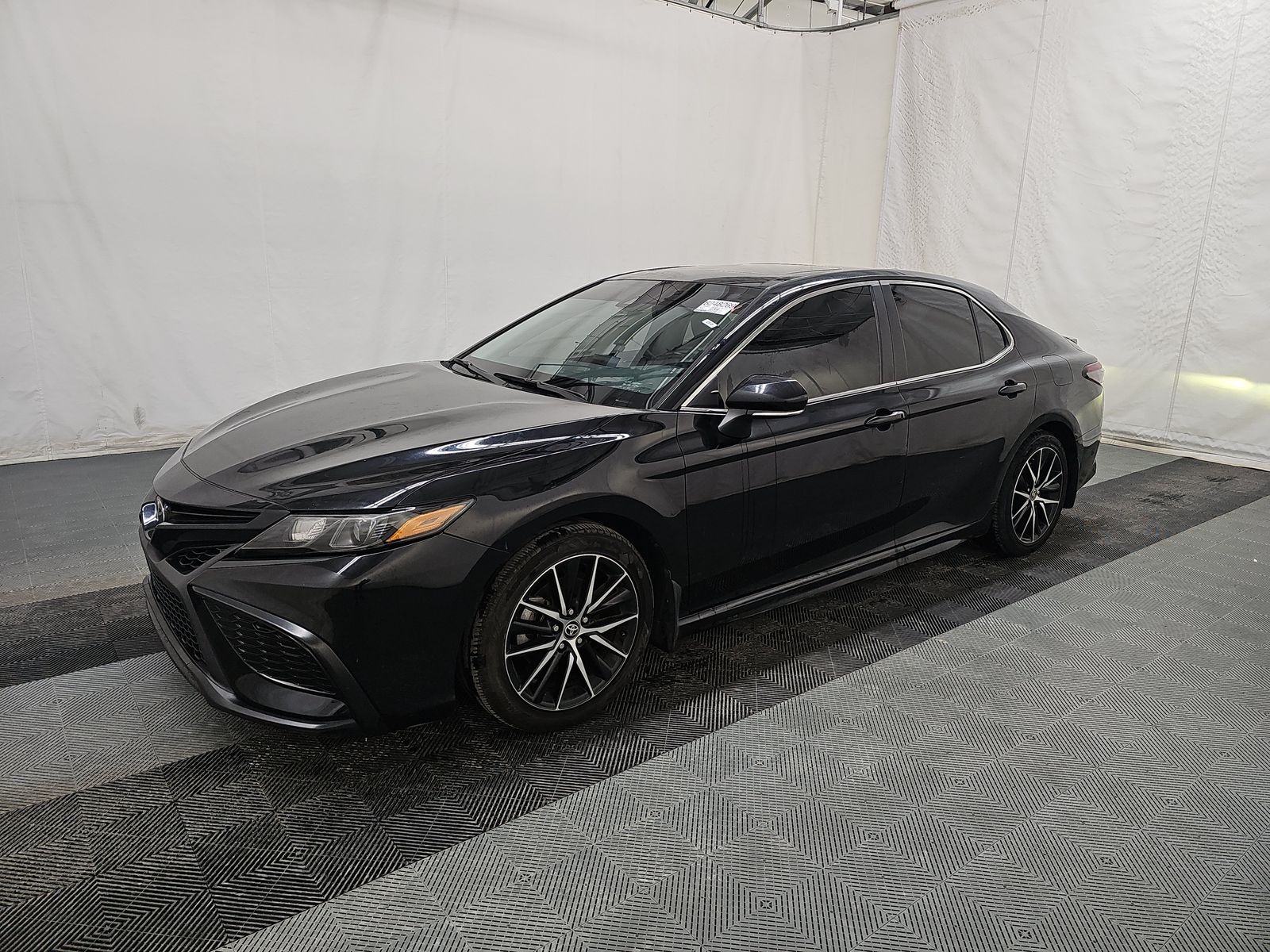 2021 Toyota Camry SE AWD