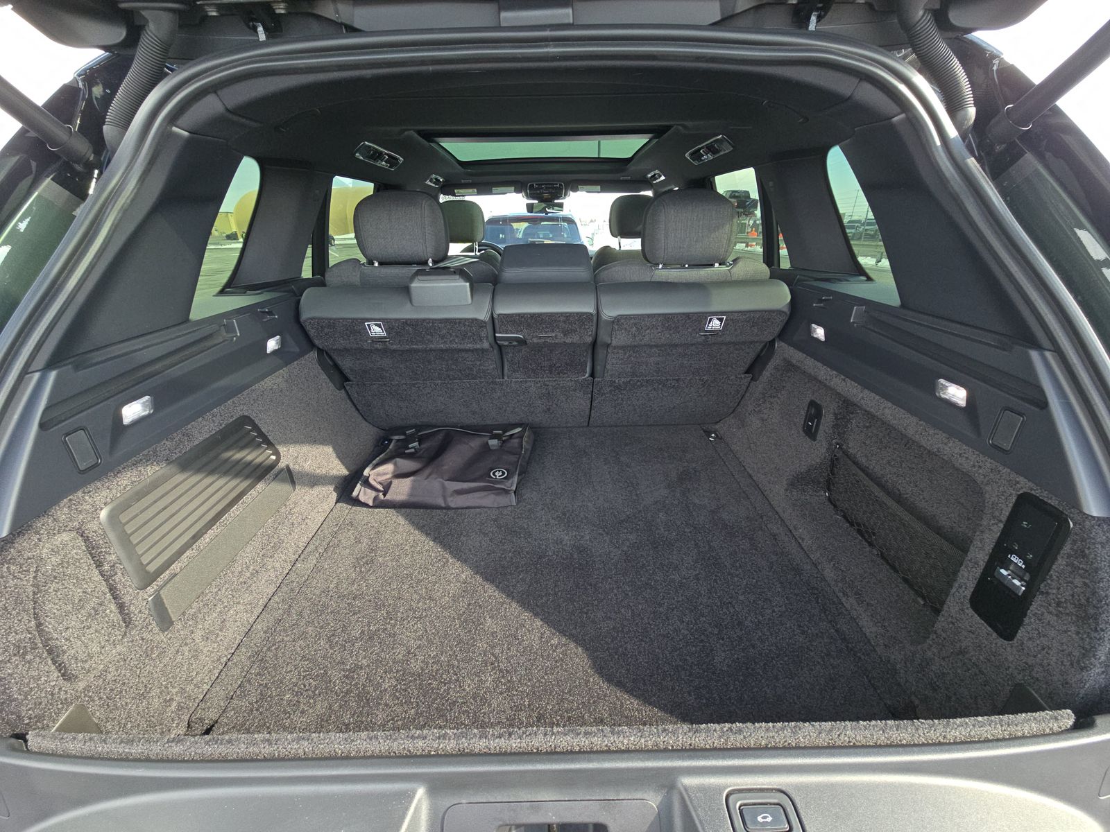 2023 Land Rover Range Rover Plug-In Hybrid SE AWD