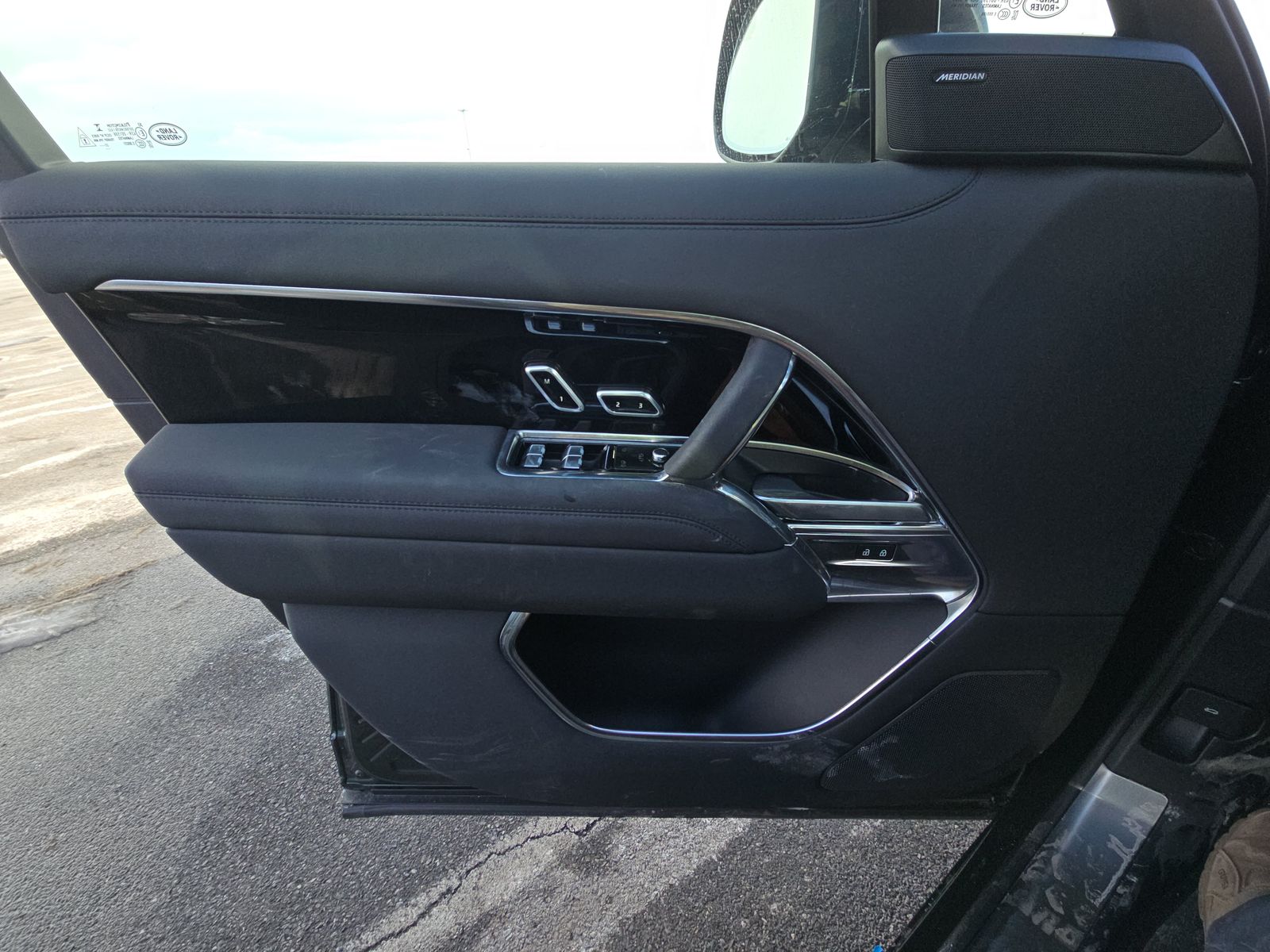 2023 Land Rover Range Rover Plug-In Hybrid SE AWD