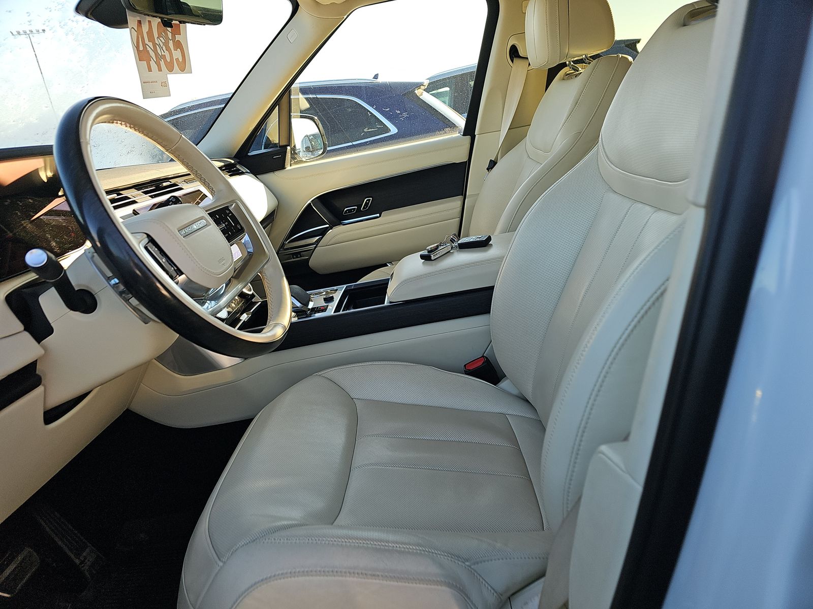 2023 Land Rover Range Rover SE AWD